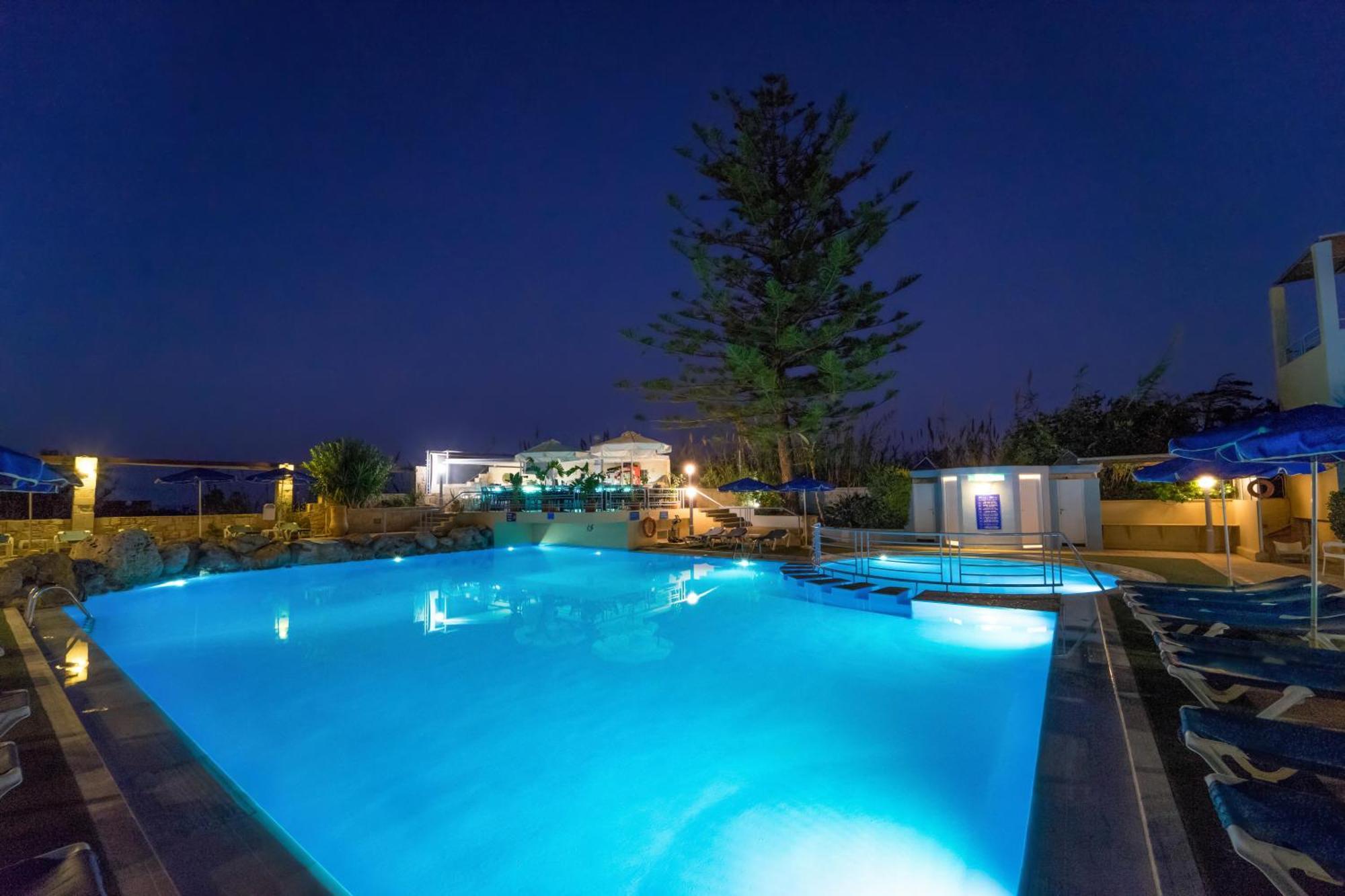 Aparthotel Futura 2*
