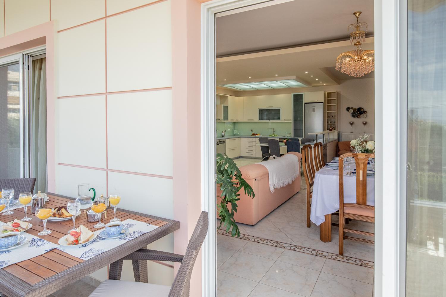 Apple Detached House In Sunny Holiday home *