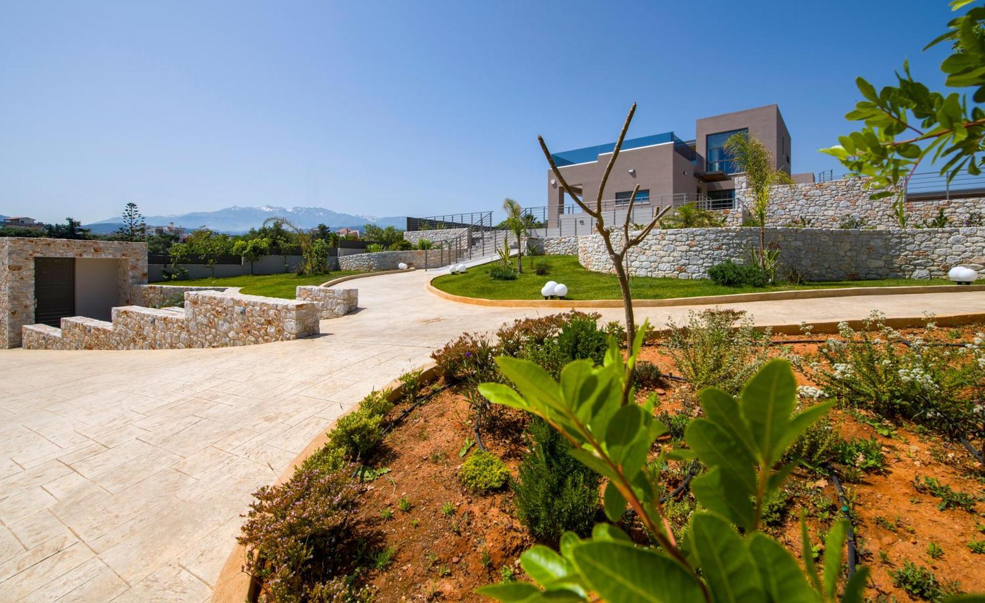 Imperium Luxury Villas-sauna, Jacuzzi, Heated Pool & Gym-chania *