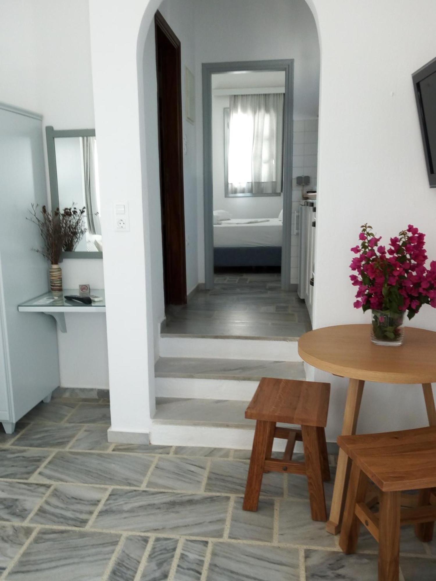 Despina's Mare Aparthotel Naousa (Paros)