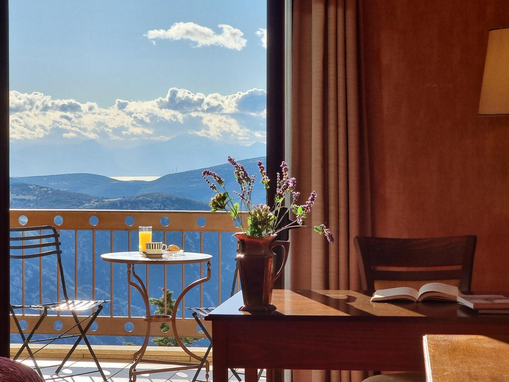Likoria Hotel 4*