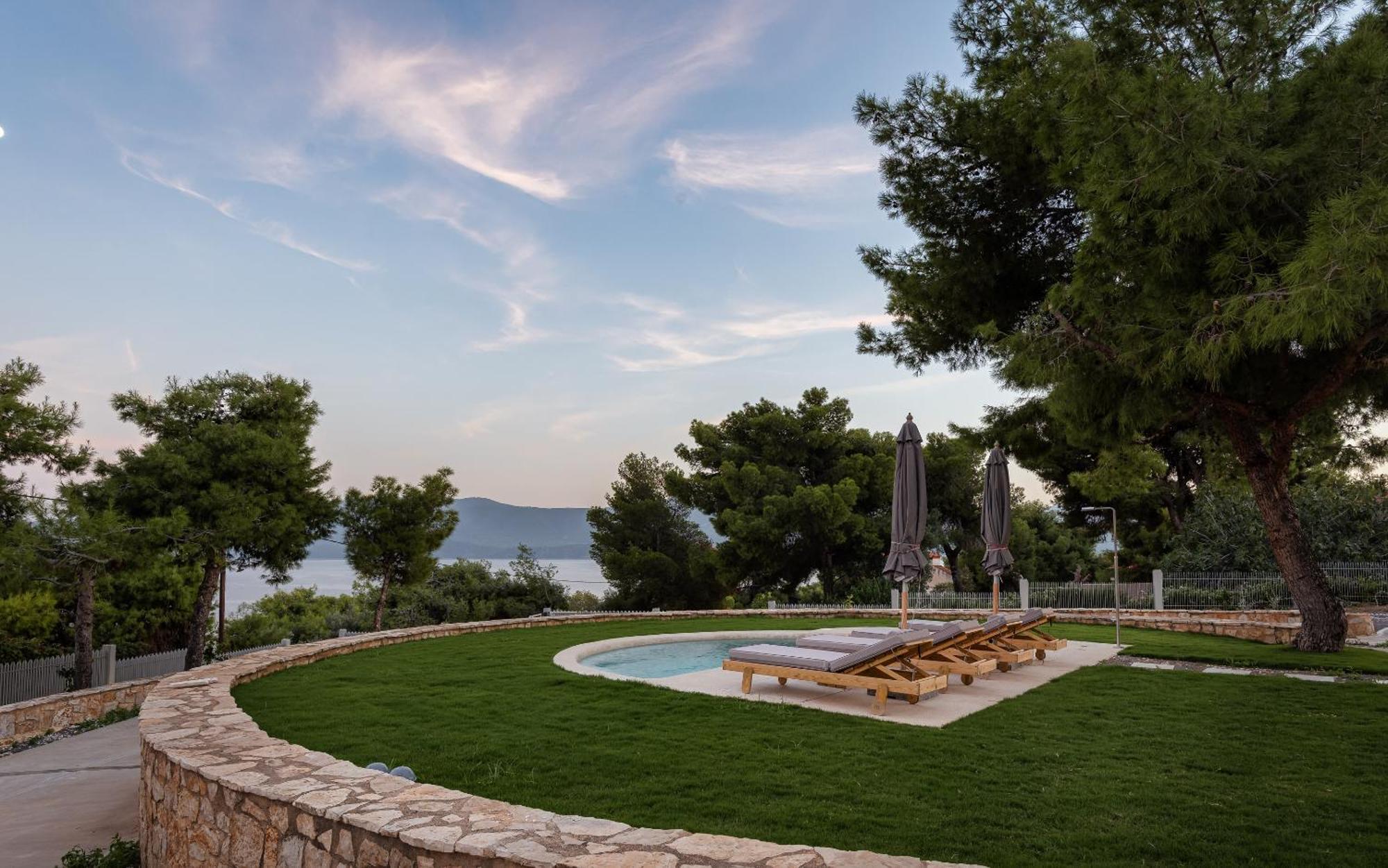 Cavos Boutique Homes Isthmia