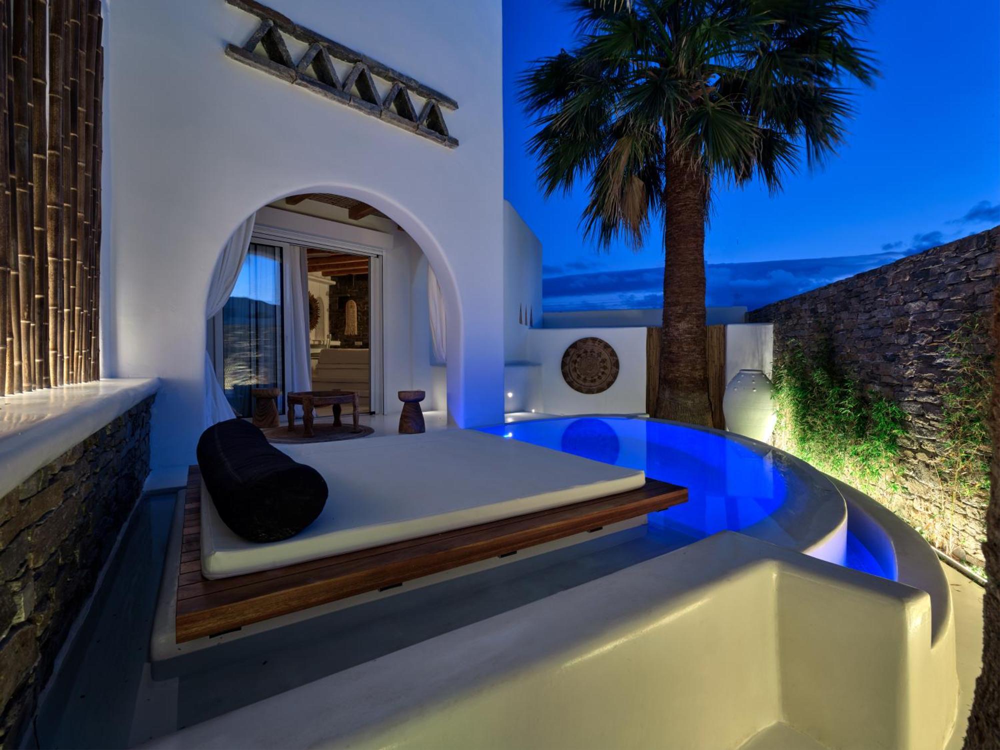 Hotel Zefi & Naousa (Paros)