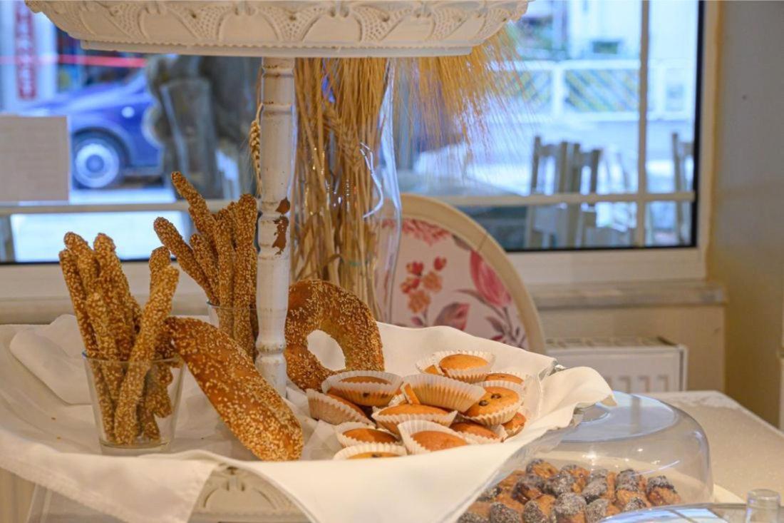 Parthenon Art Hotel 3*