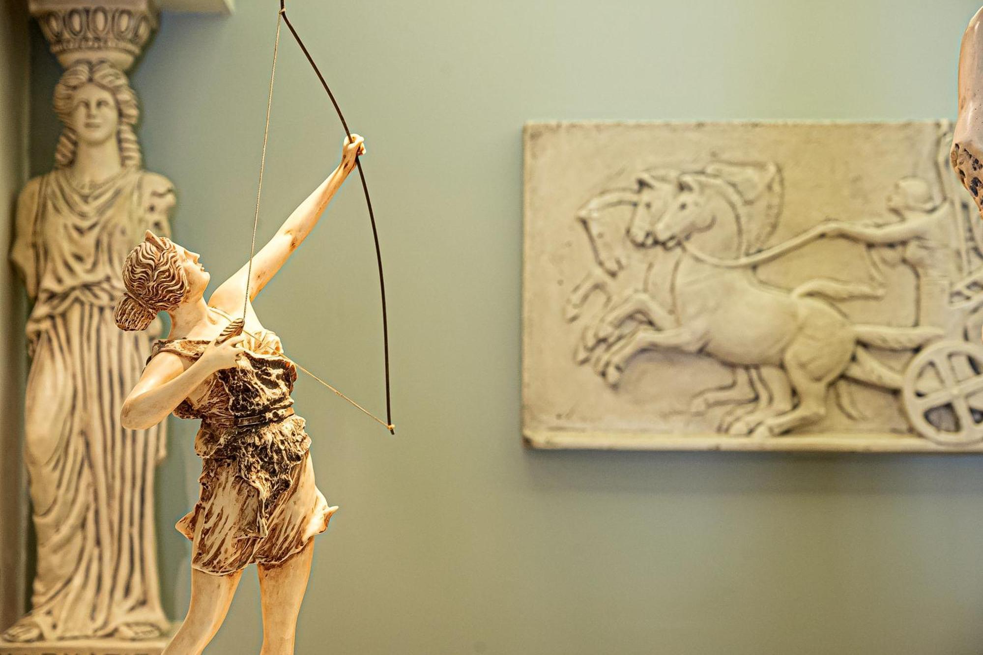 Parthenon Art Hotel