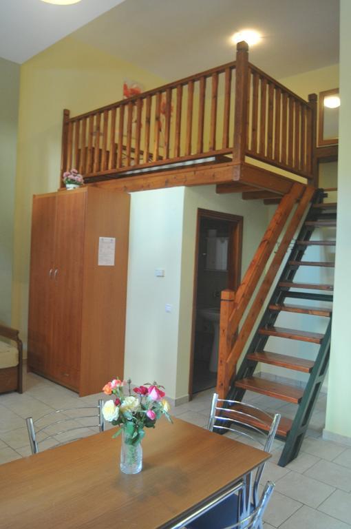 Zouzoula House *