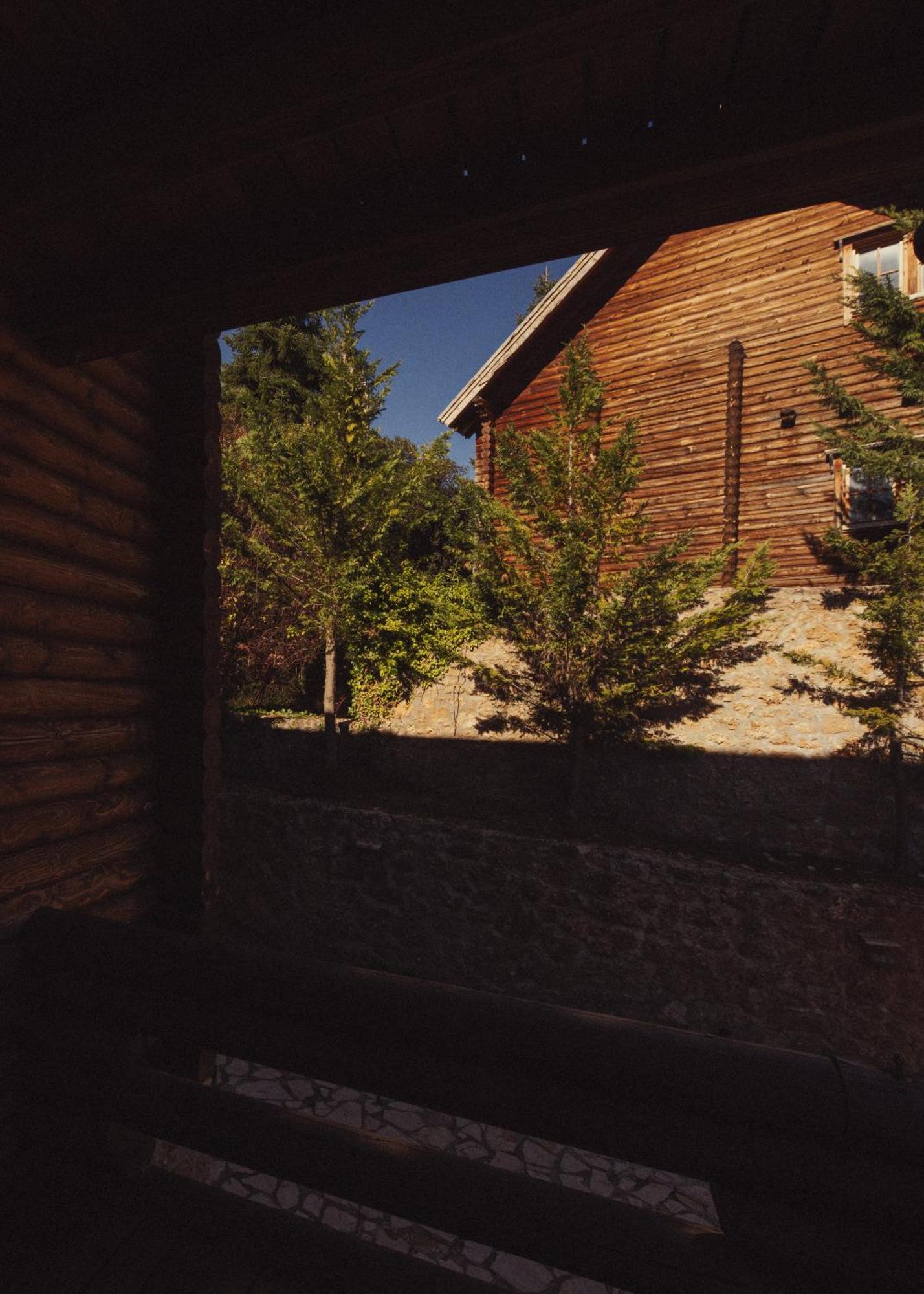 Paradise Ano Trikala