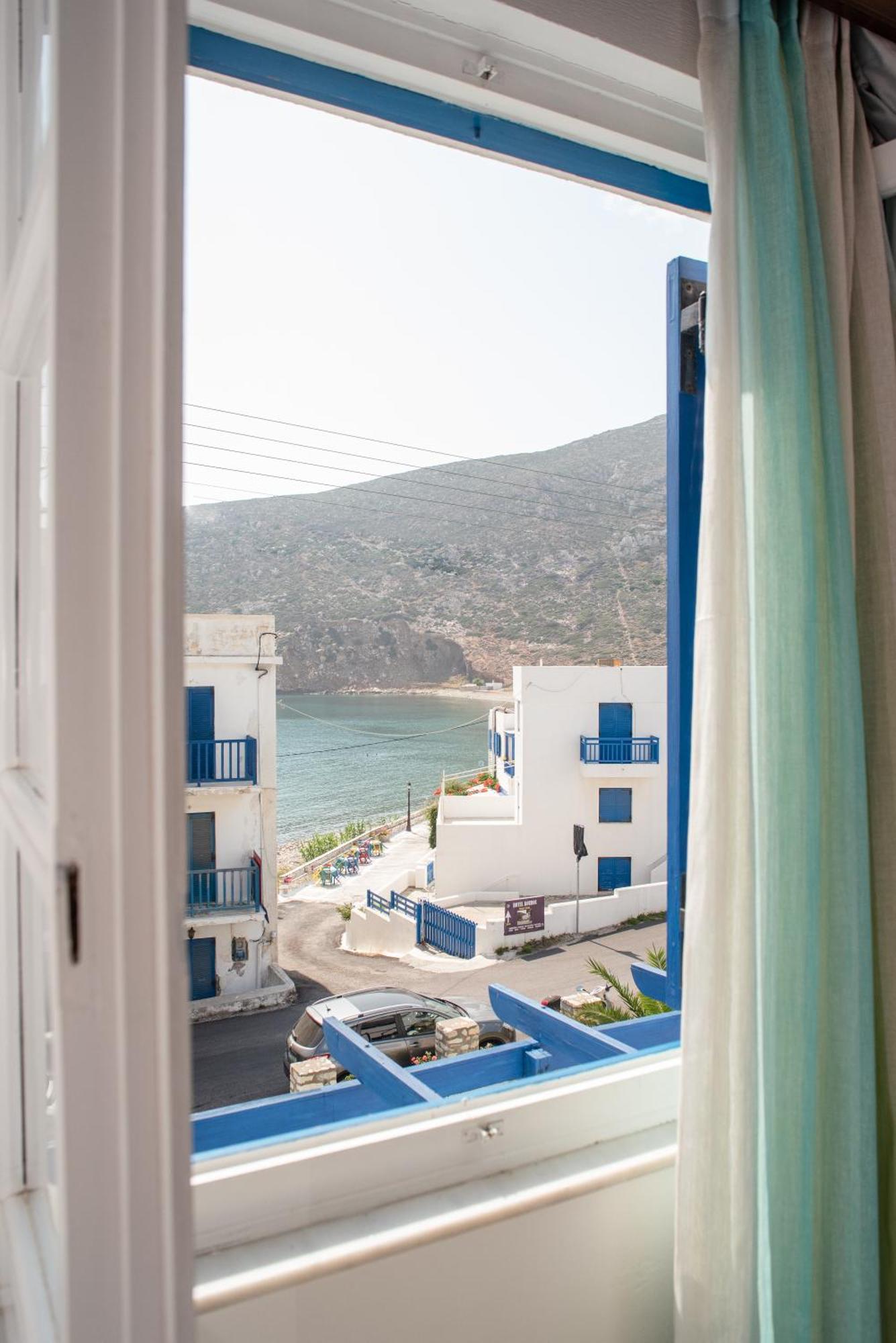 Hotel Adonis Naxos 2*