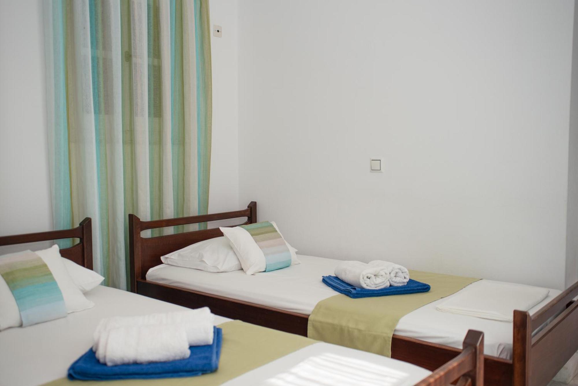 Adonis Naxos Hotel 2*