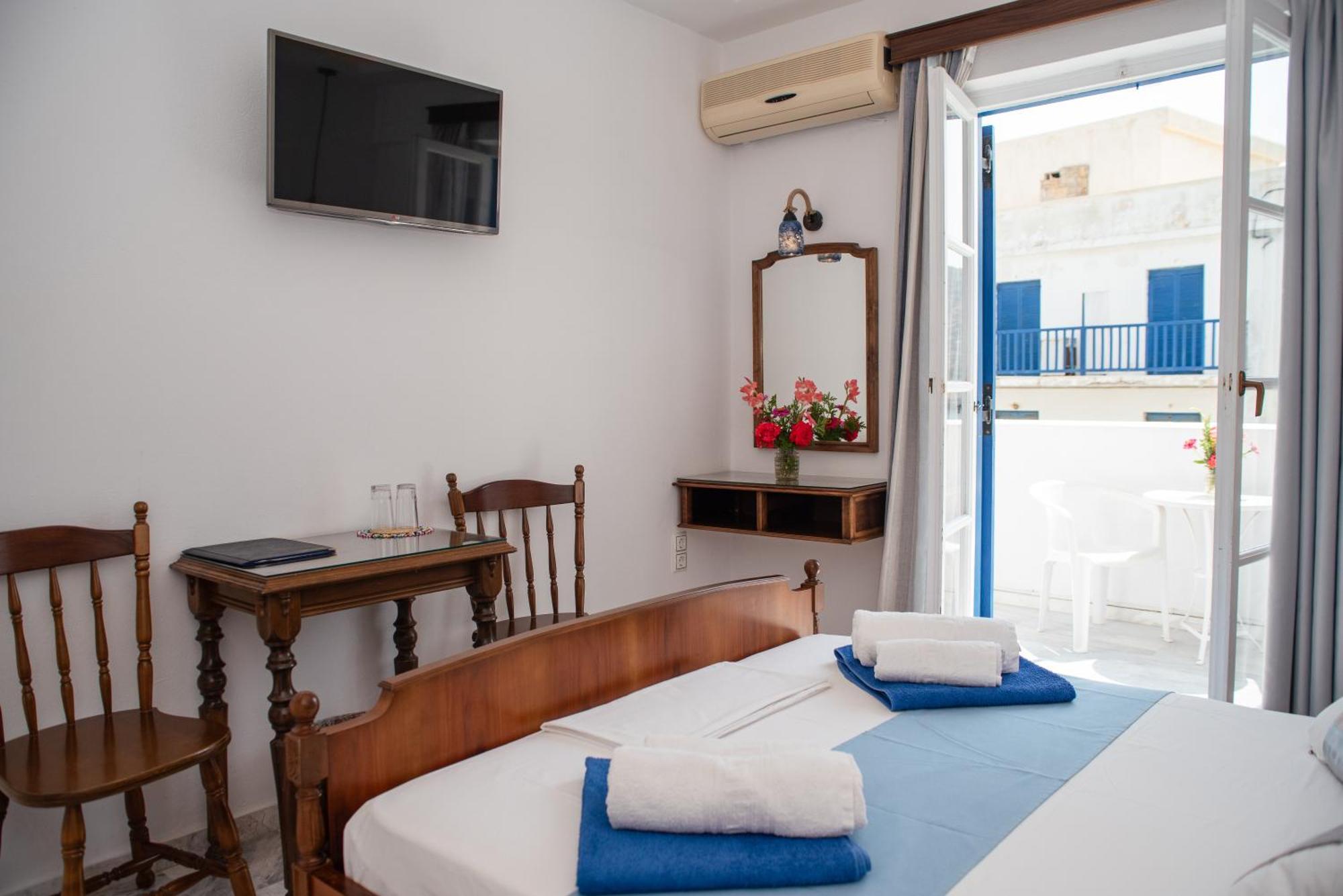 Hotel Adonis Naxos