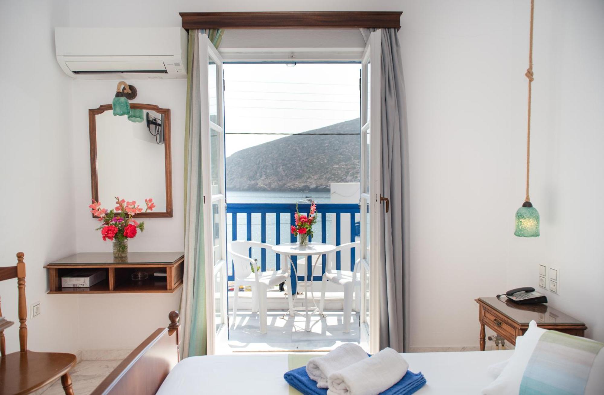 Adonis Naxos Hotel