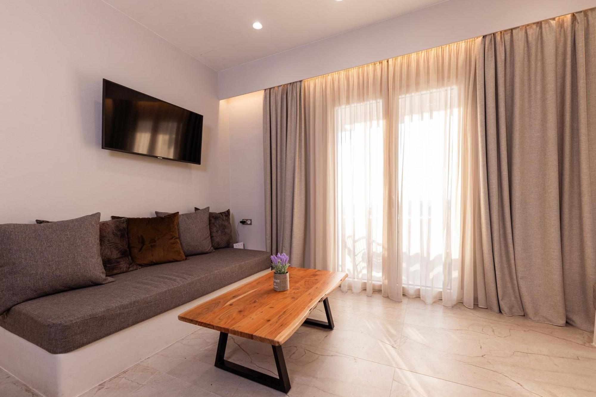 Finest -seaside With Private Swimming Pool- * Mikri Vigla