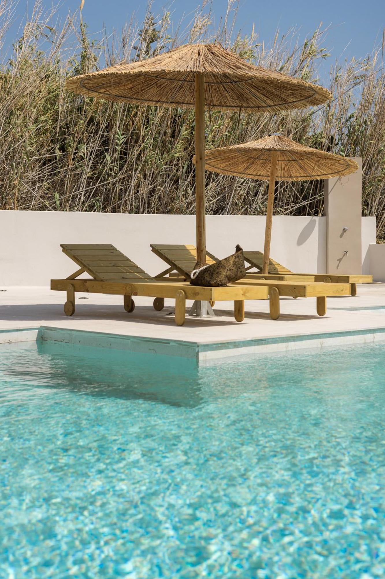 Finest -seaside With Private Swimming Pool- * Mikri Vigla