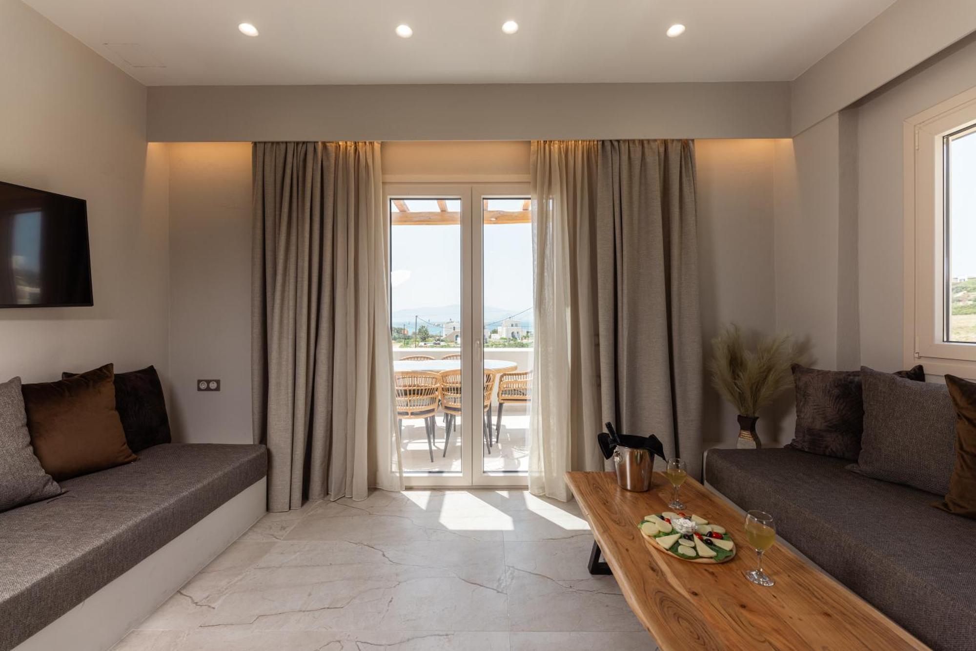 Finest -seaside With Private Swimming Pool- Mikri Vigla