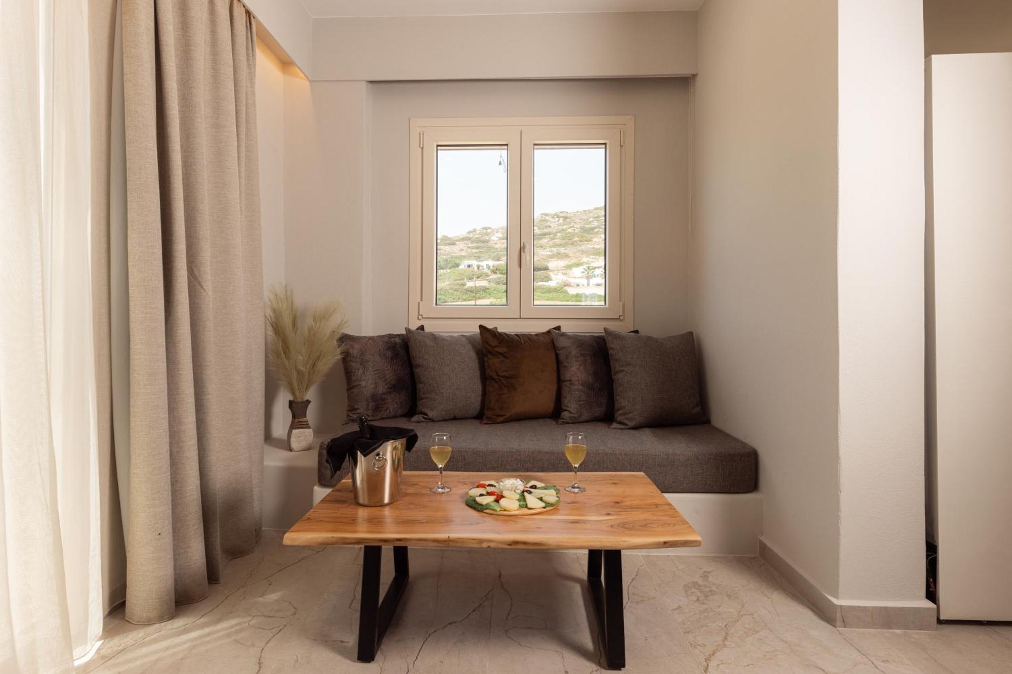 Finest -seaside With Private Swimming Pool- Villa