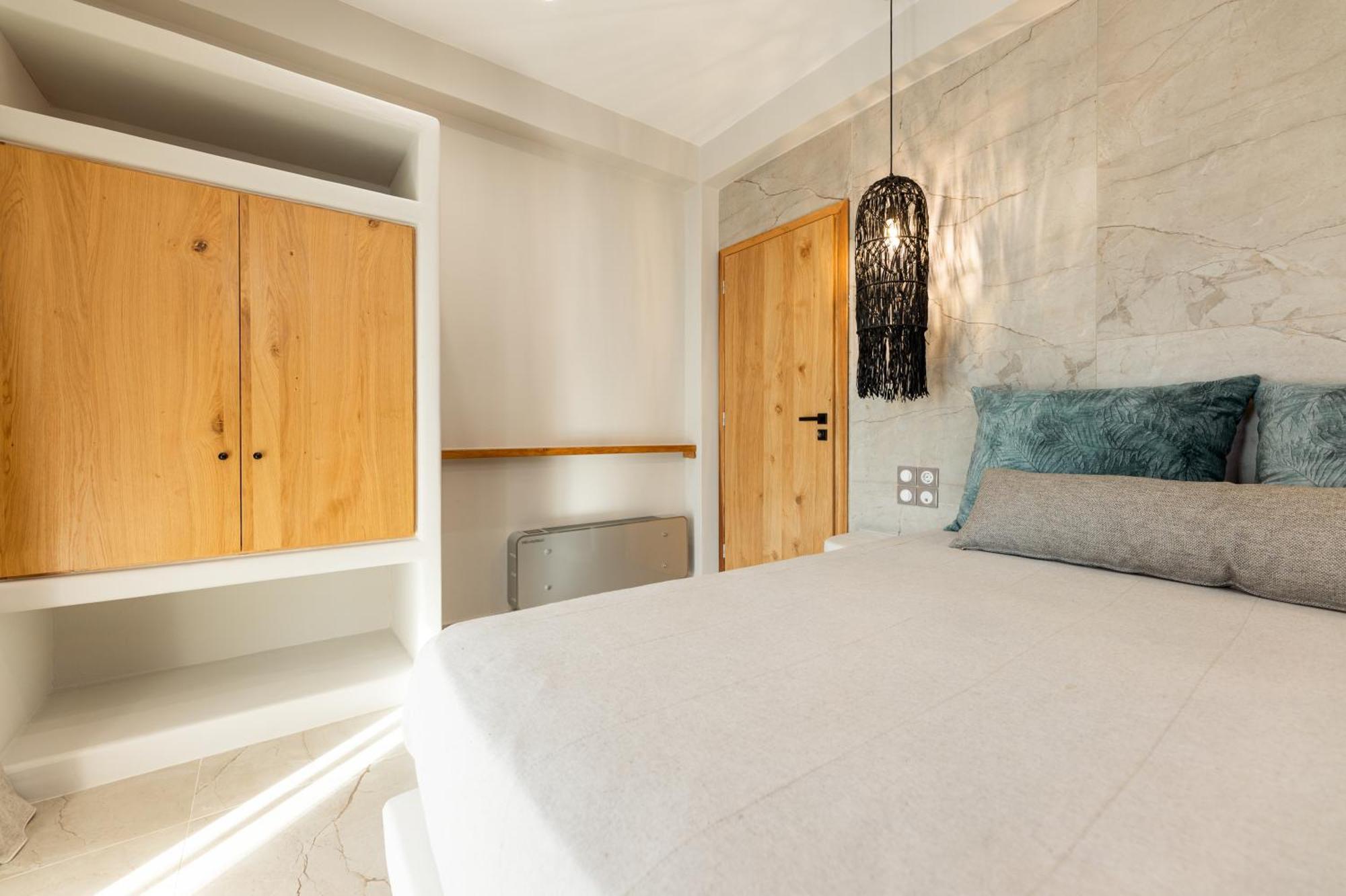 Finest -seaside With Private Swimming Pool- Mikri Vigla