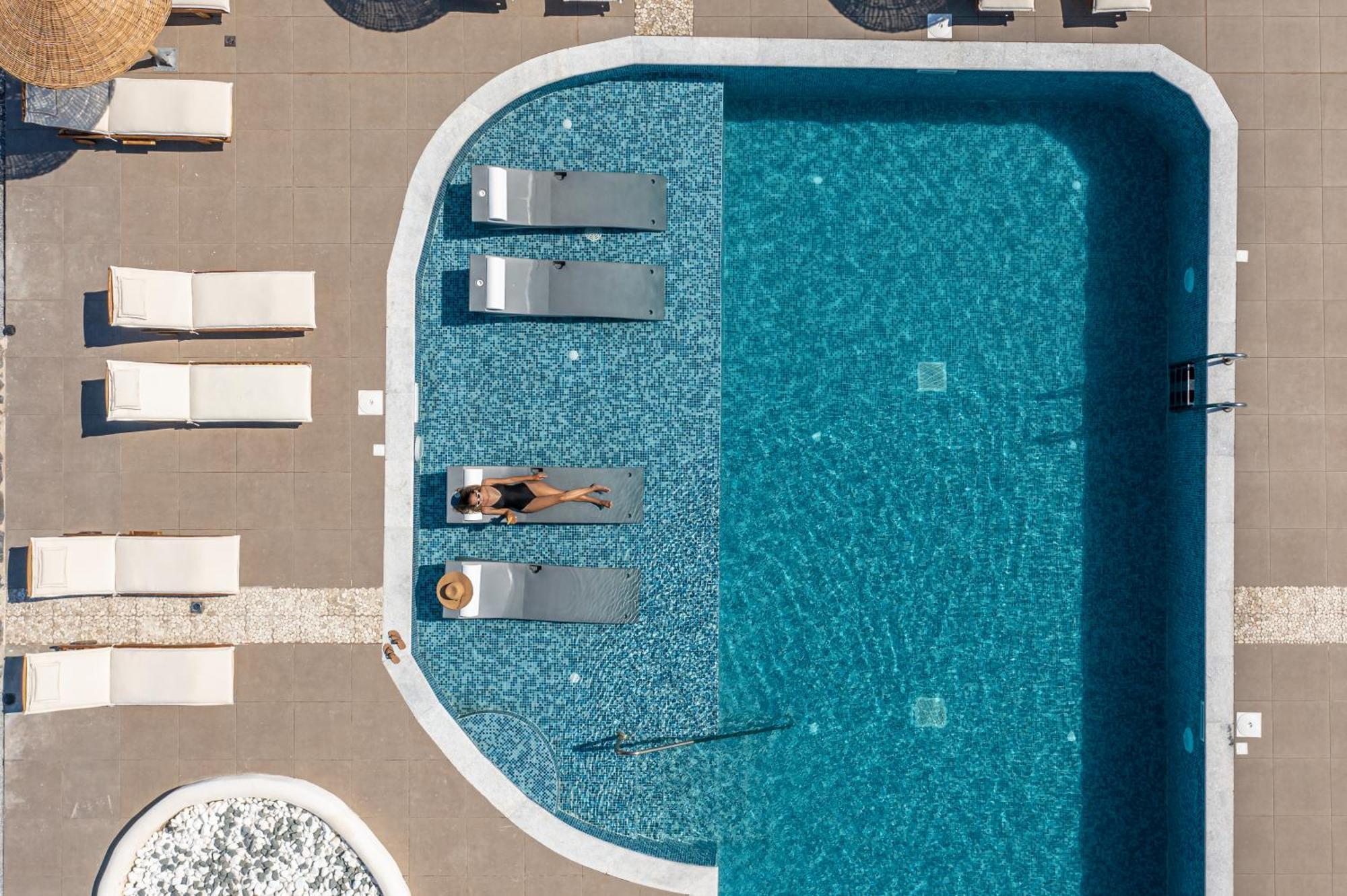 Naxos Finest & Hotel