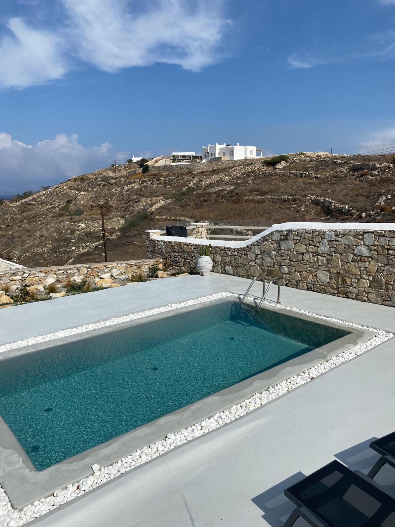 Petrinaki Villa *
