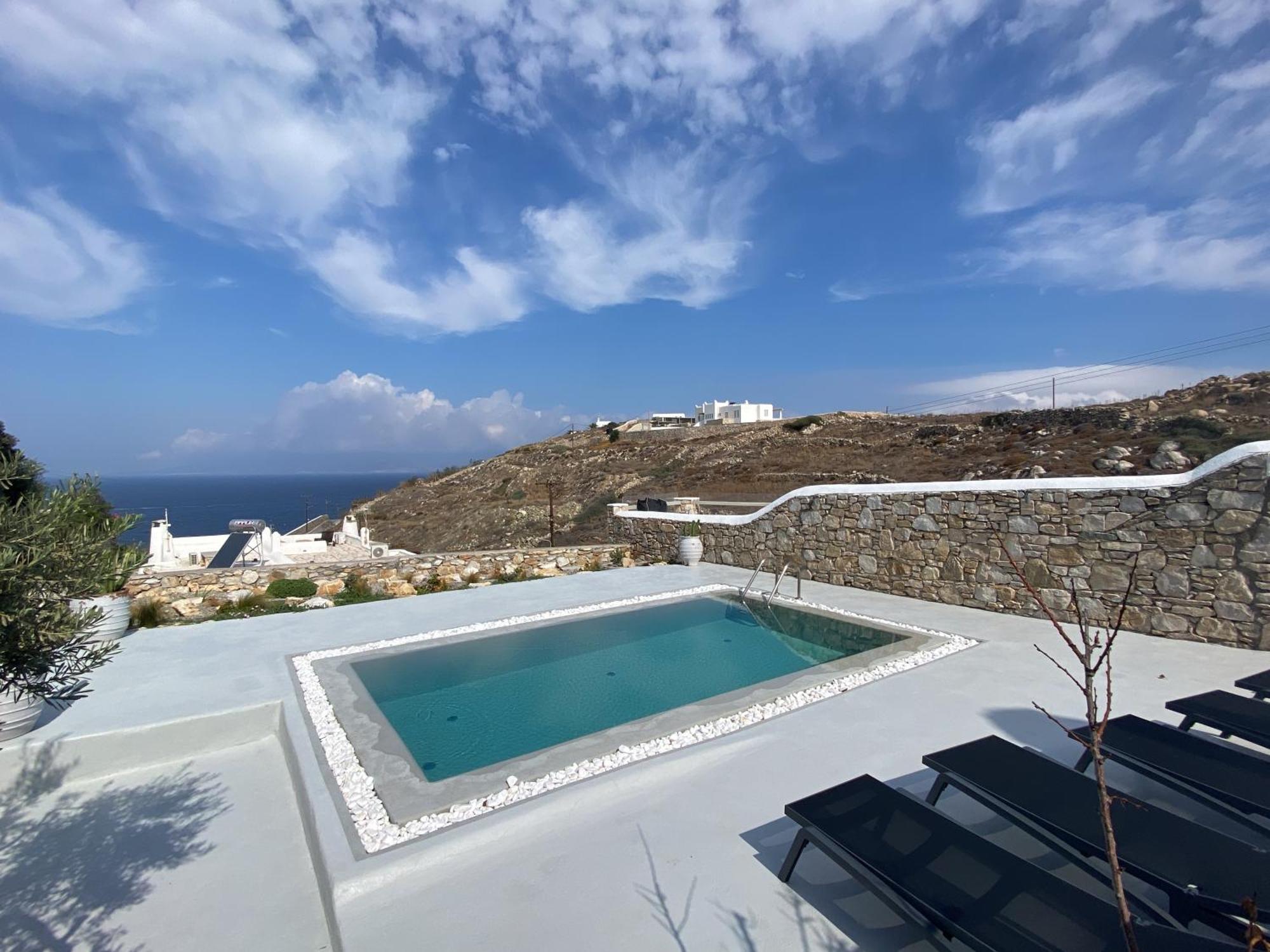 Petrinaki * Mykonos Town