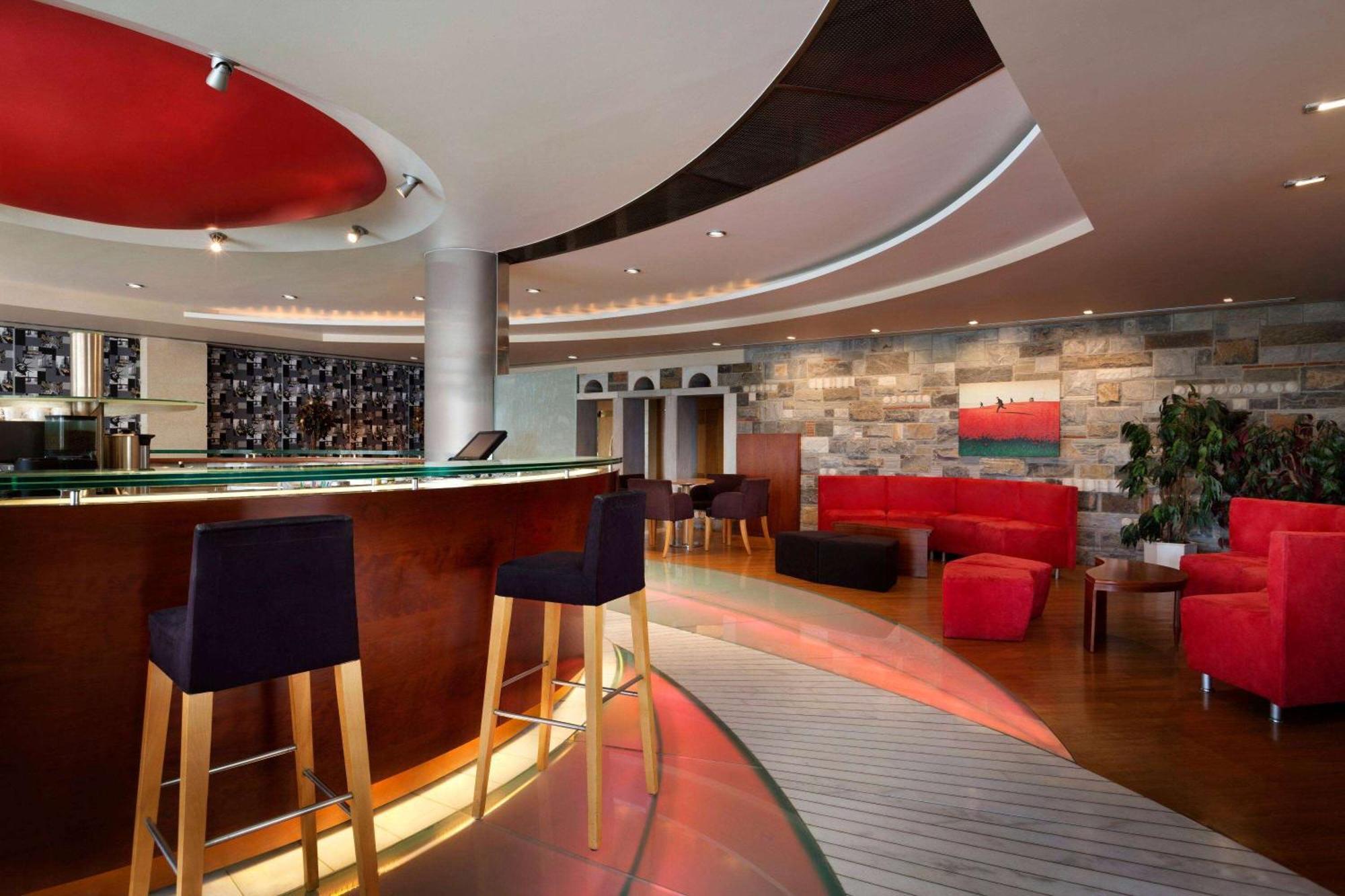 Hotel Ramada Poseidon