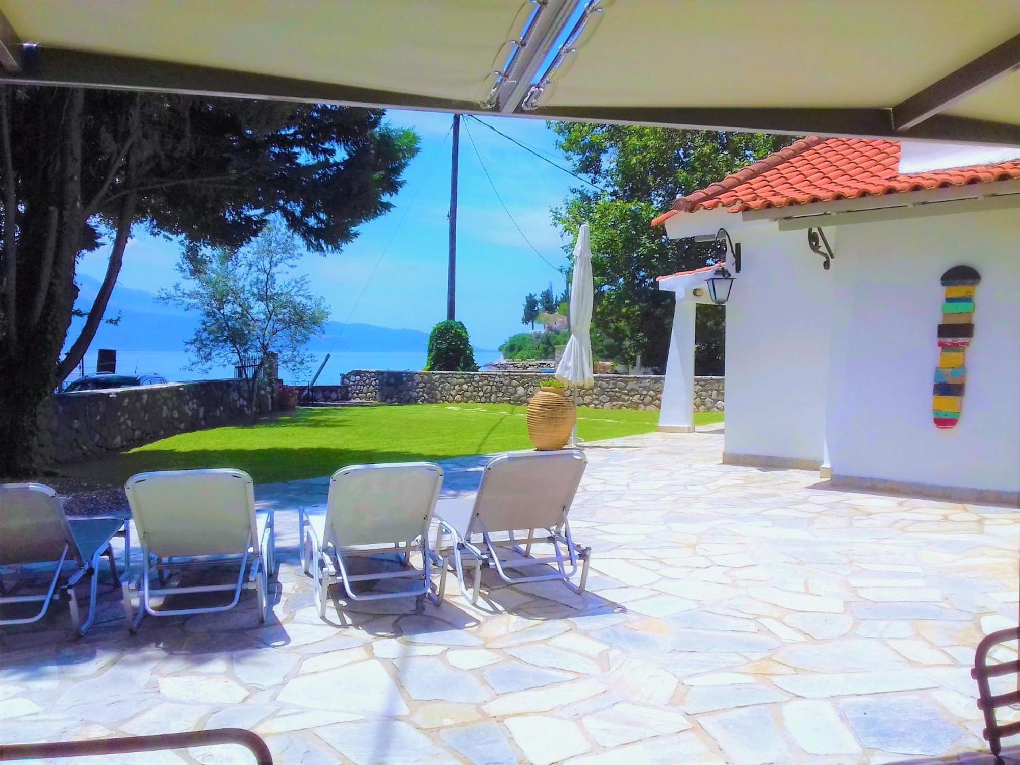 Villa Beachfront Skaloma