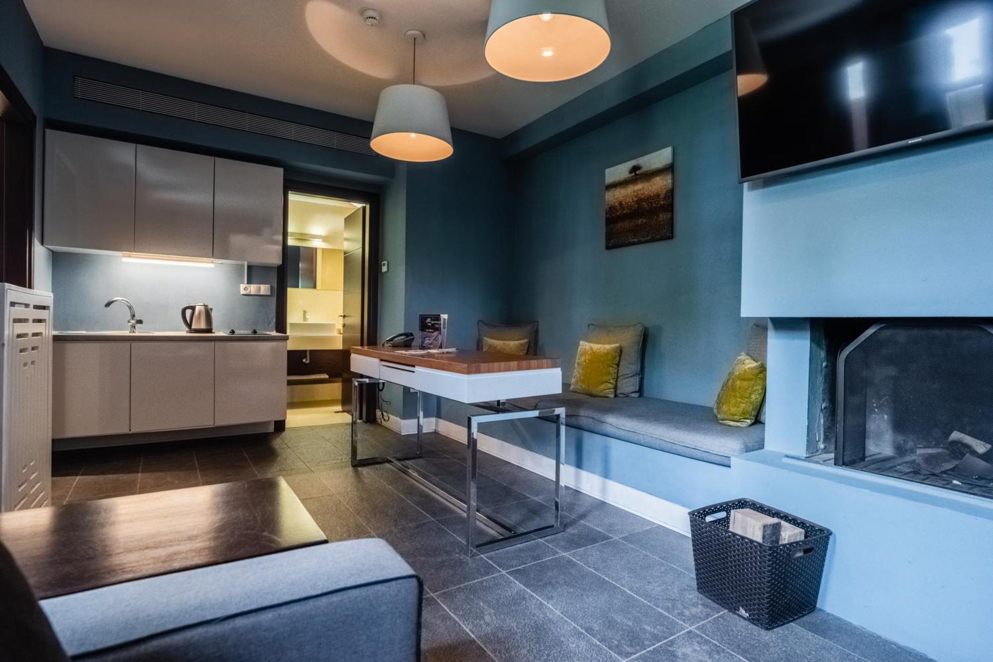 Hotel 12 Months & 5*