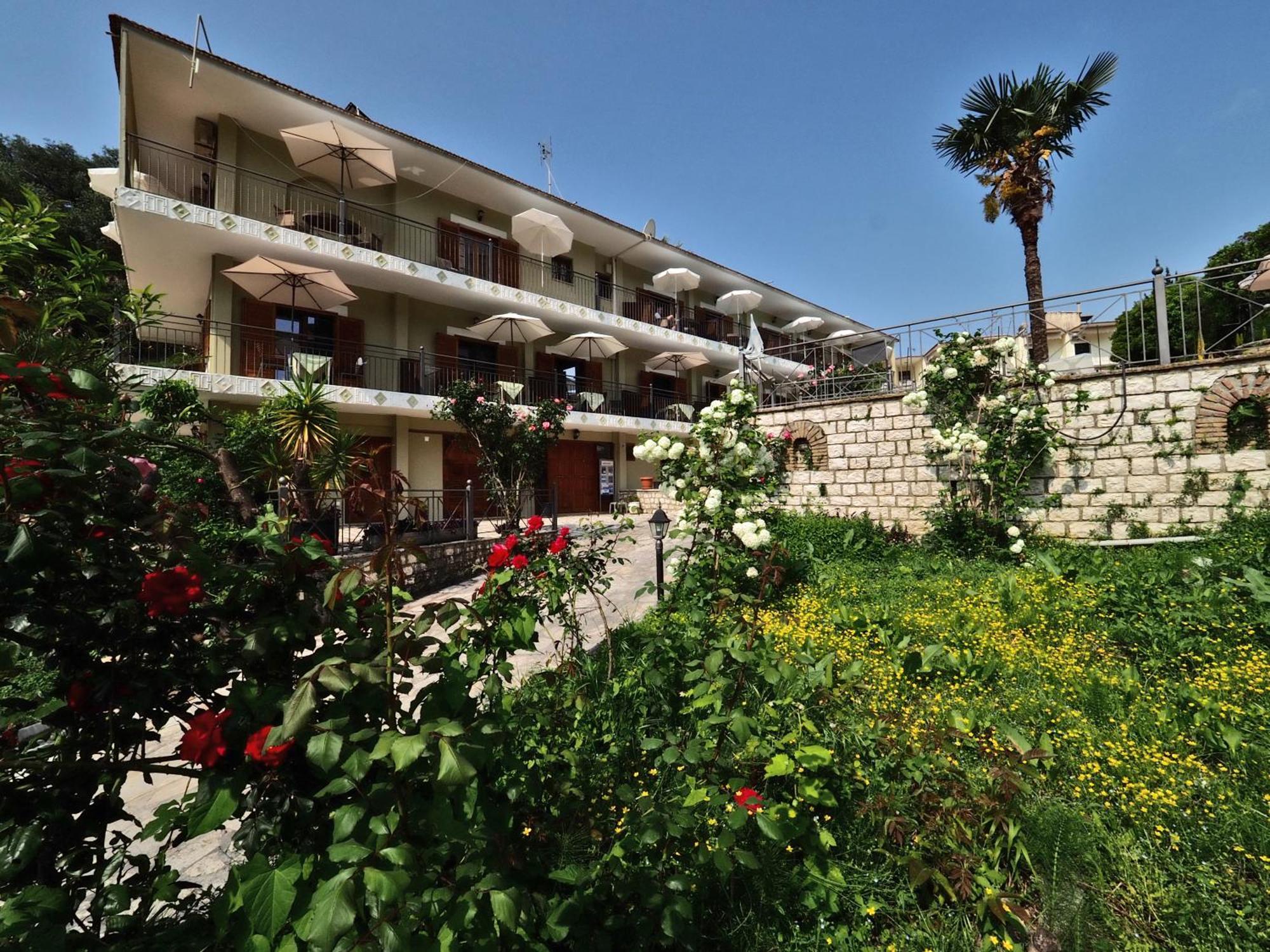 Bella Vista & Aparthotel Parga