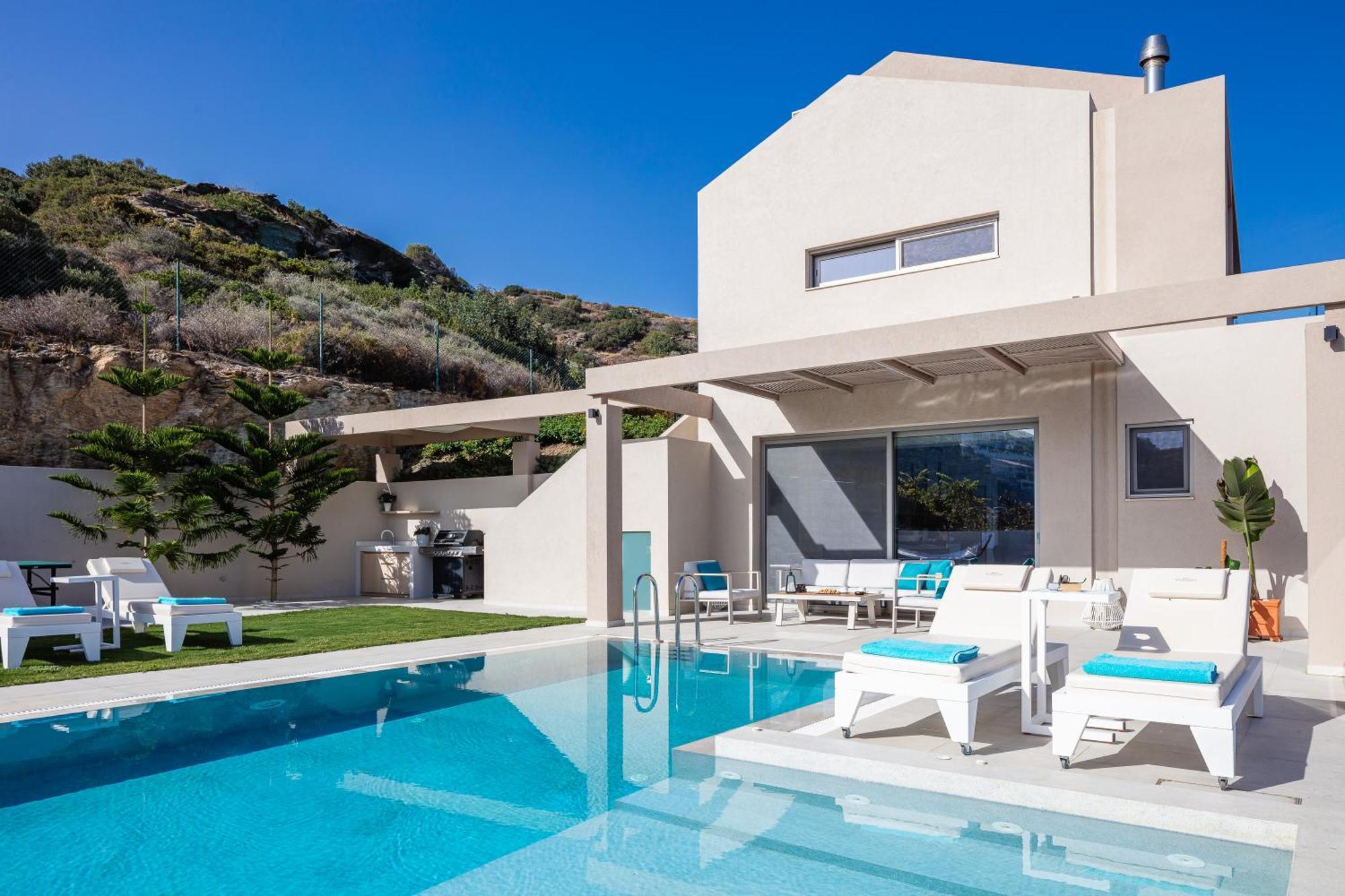 Pinnacle Villa *