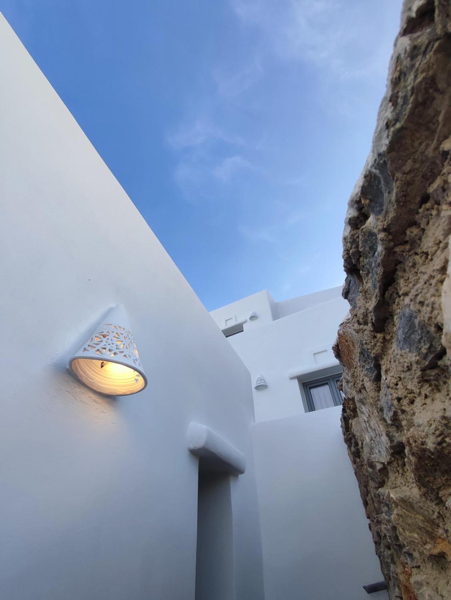Art Beachfront * Panormos (Tinos)