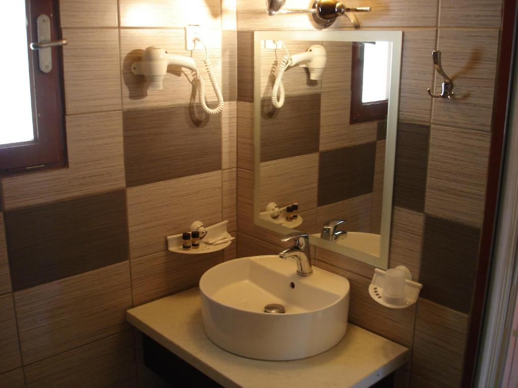 Politia Hotel