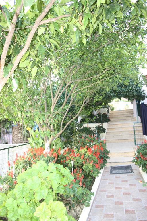 Ombretta Parga Apartment