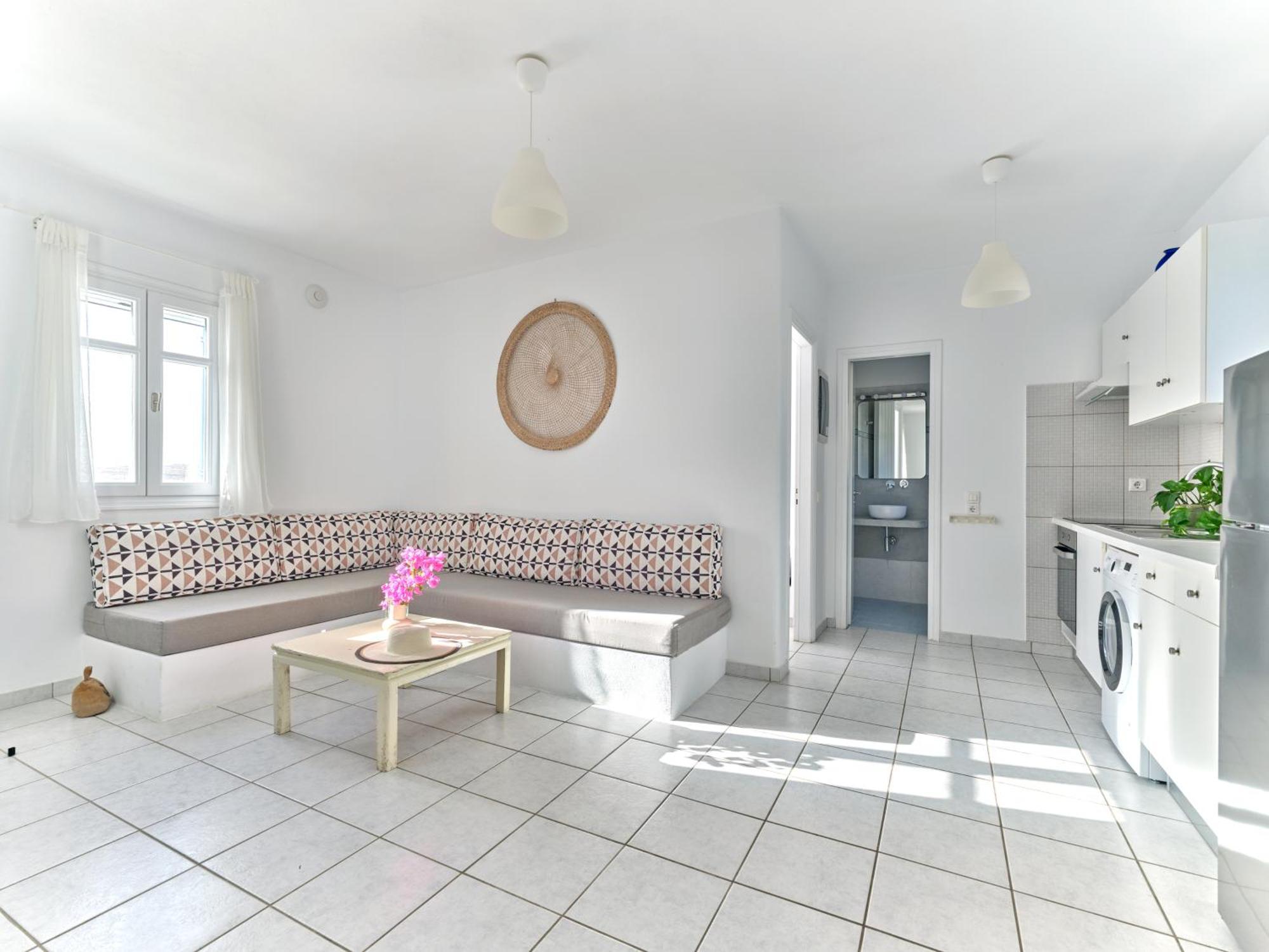 Cleopatra Seaside Homes, Logaras, Paros Apartment *