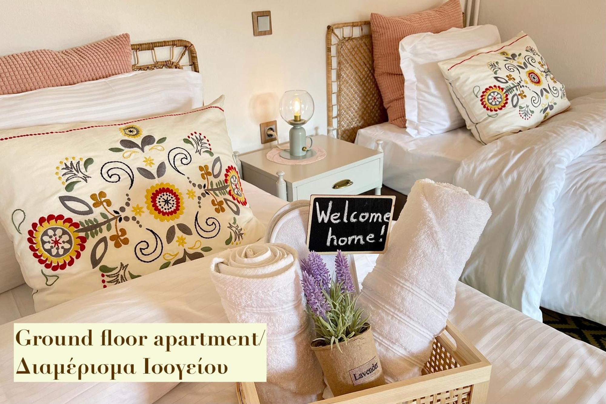 Casa Delicosta- 2 Flat With Garden, 15 Min From