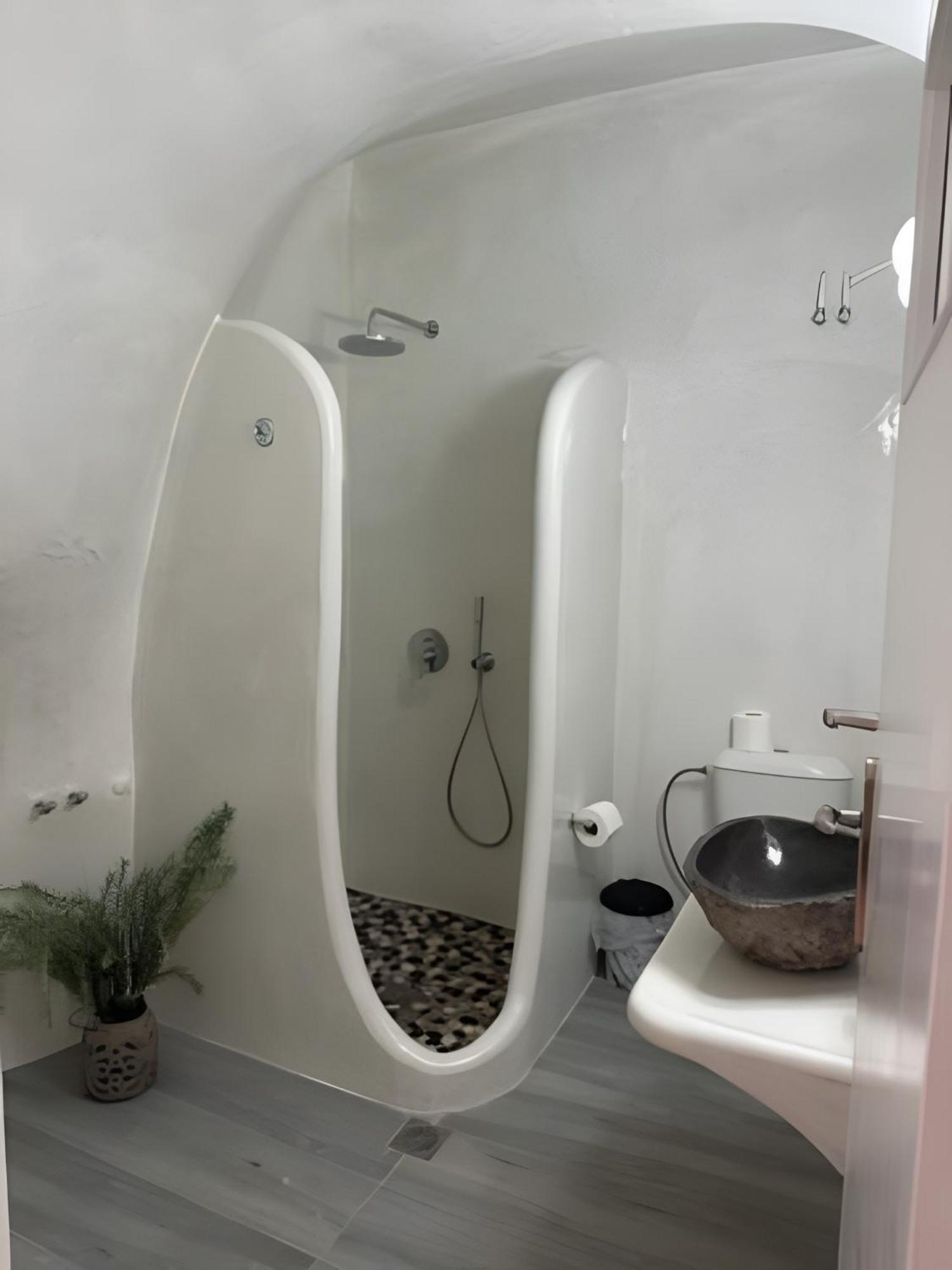 Vinas Place Center 2* Fira (Santorini)