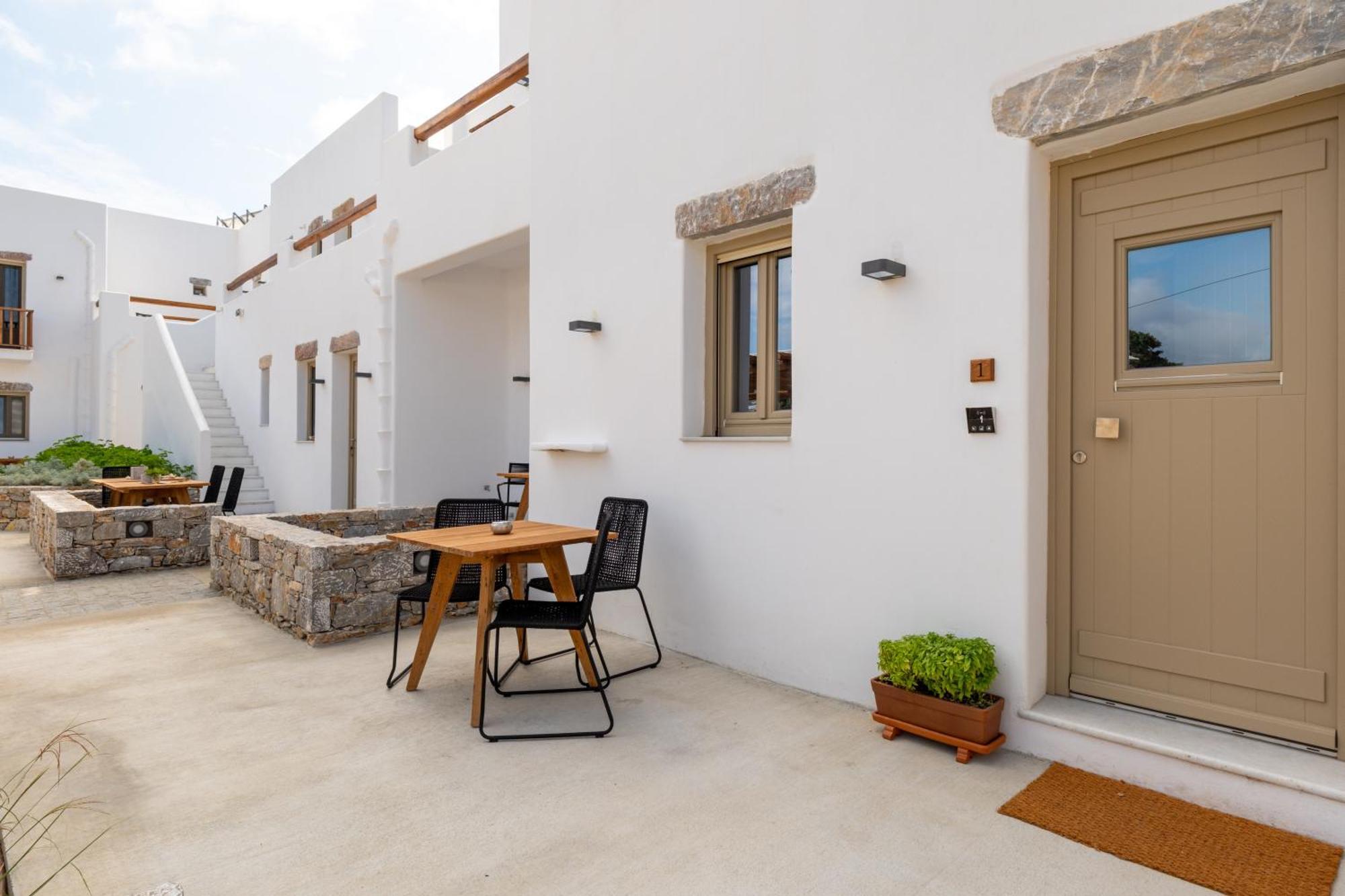 Soil Amorgos Hotel *