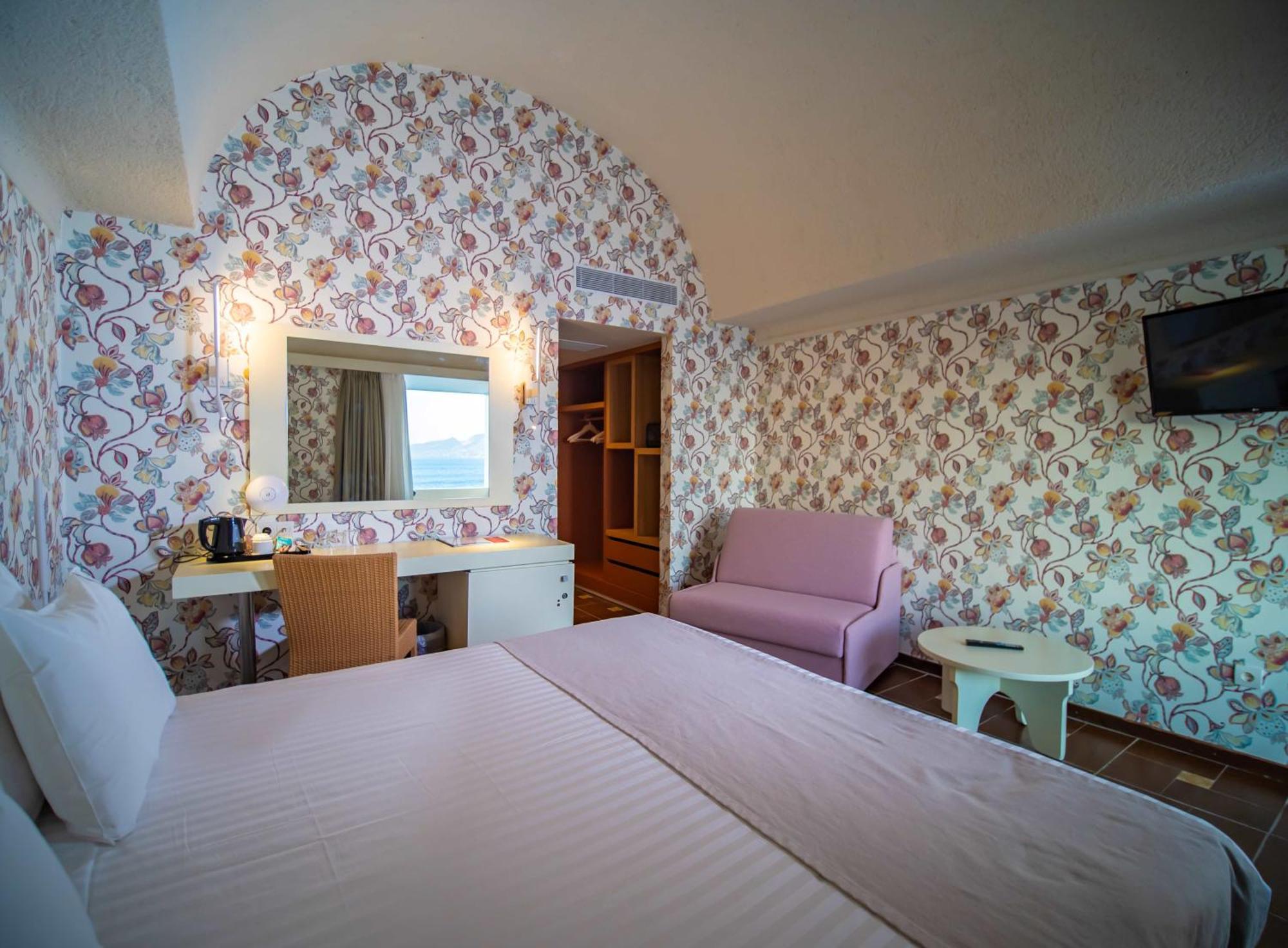 Ramada Poseidon Loutraki (Corinthia)