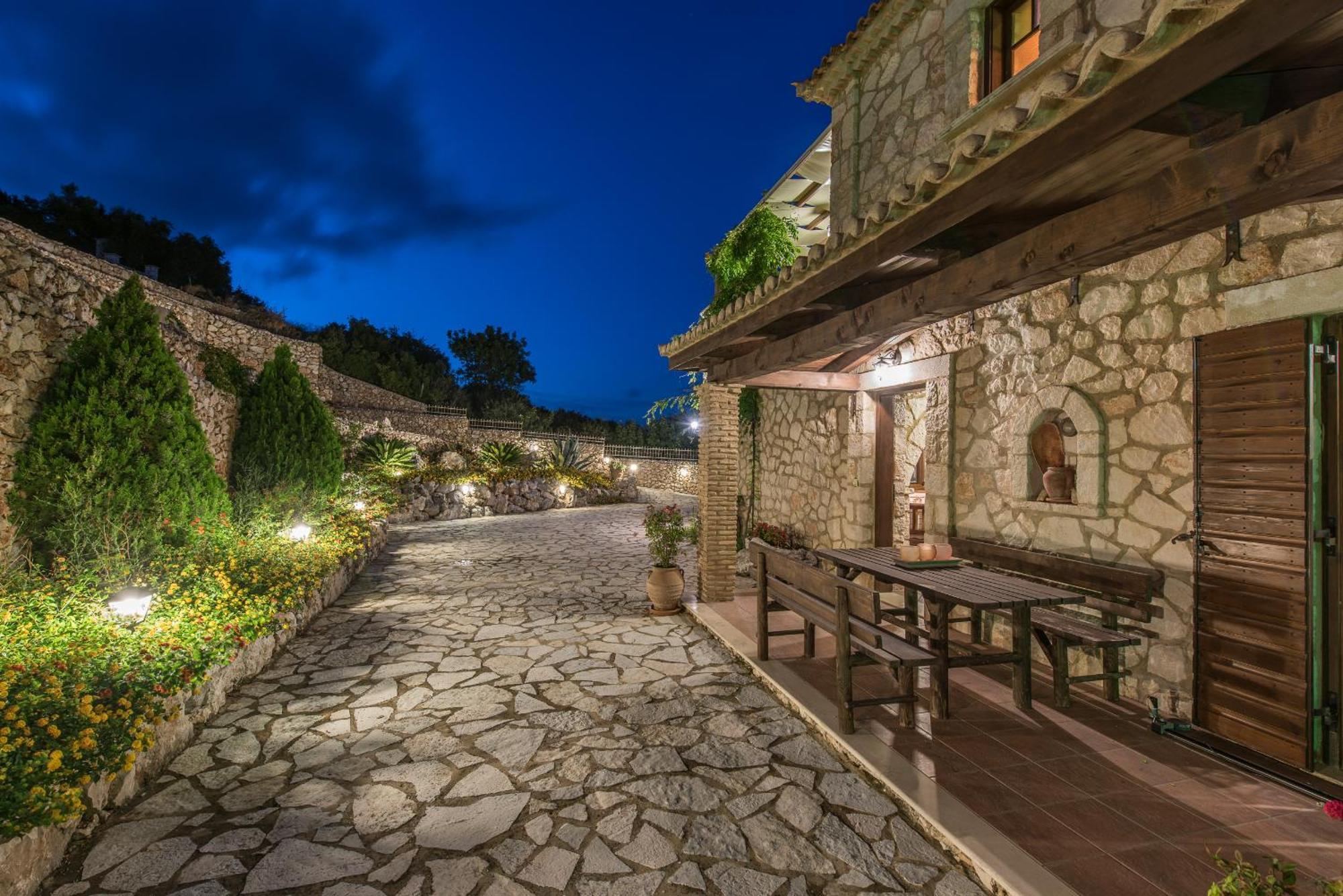 Villa Armos Stone - Private Pool & Sea Views, By Zantewize Skinaria