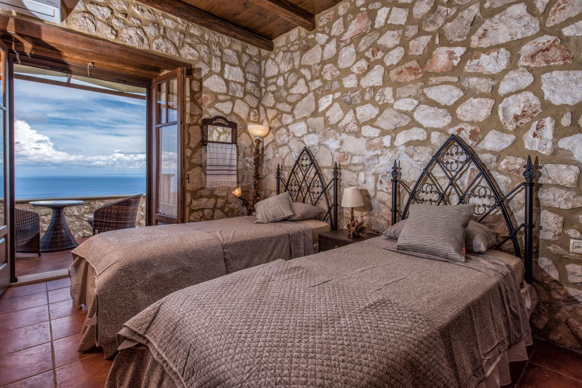 Villa Armos Stone - Private Pool & Sea Views, By Zantewize Skinaria