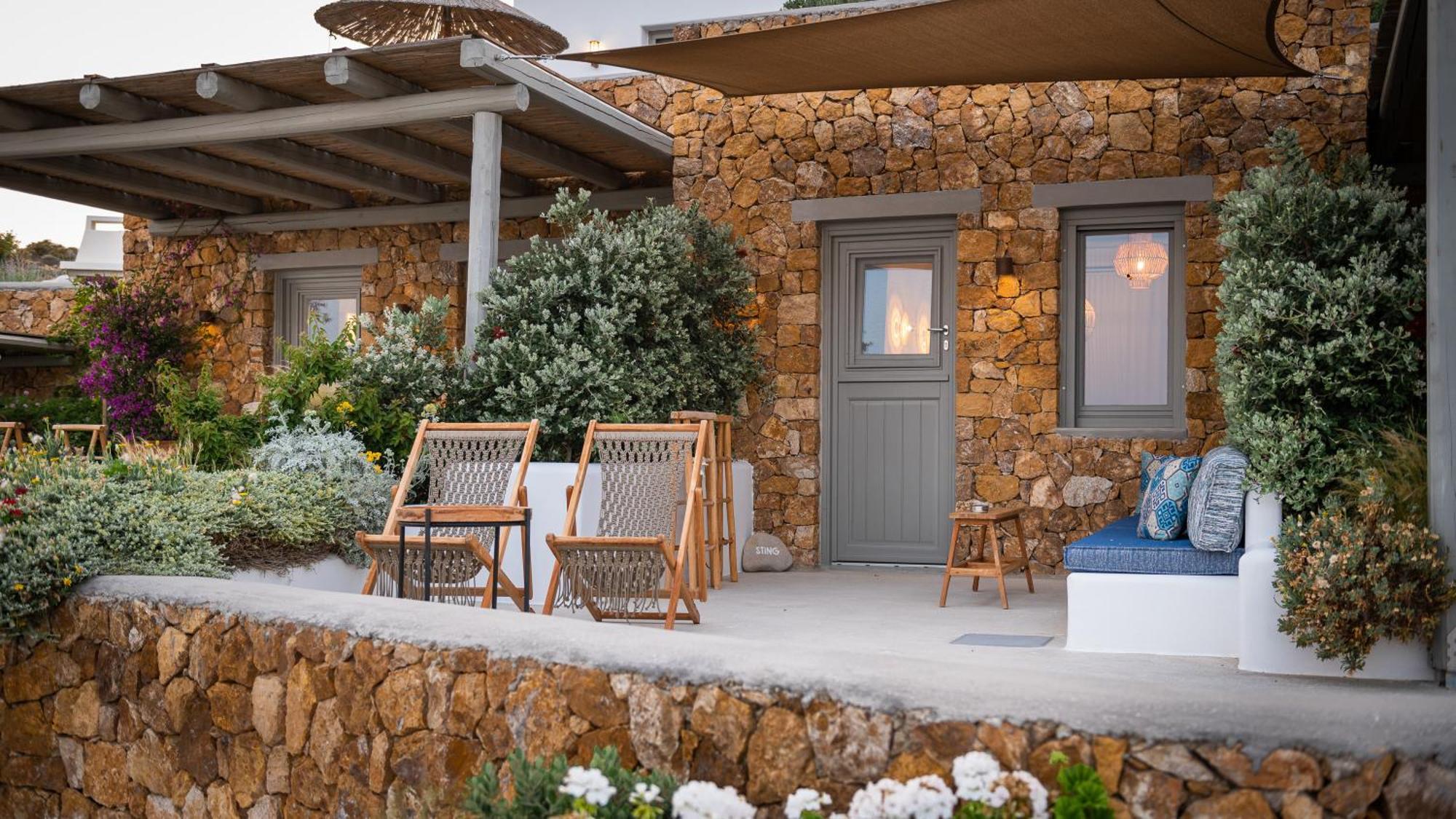 Hotel Ypseli Anafi's Hive Anafi