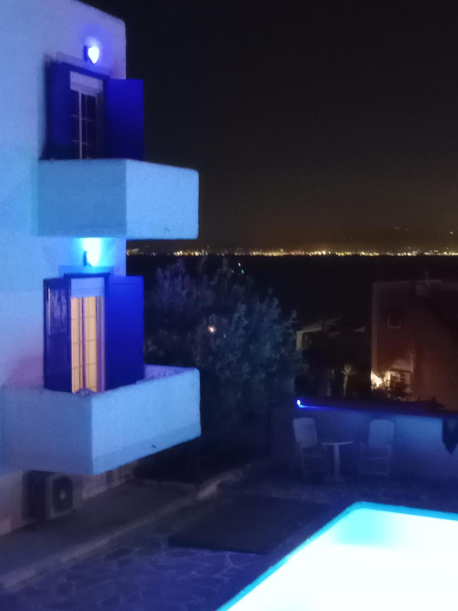 Aparthotel Blue Dolphin Studios And Vagia (Aegina)
