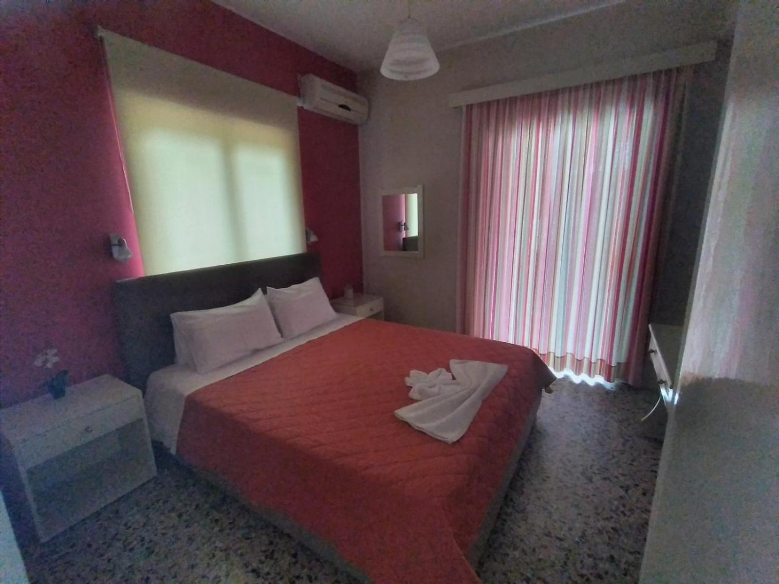 Nikos Apartment *