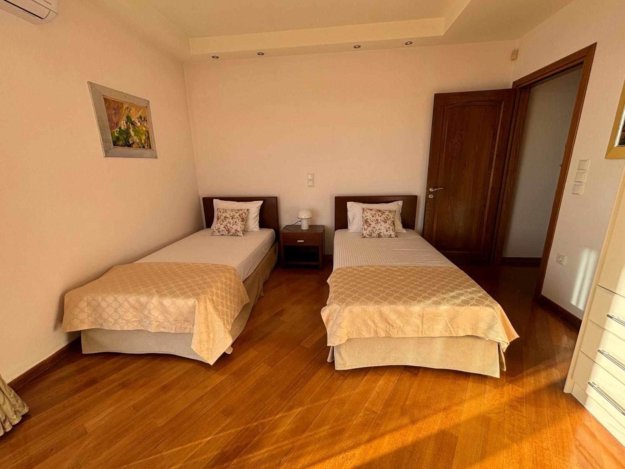 Liberty: Classic Luxury Sea View With Private Pool