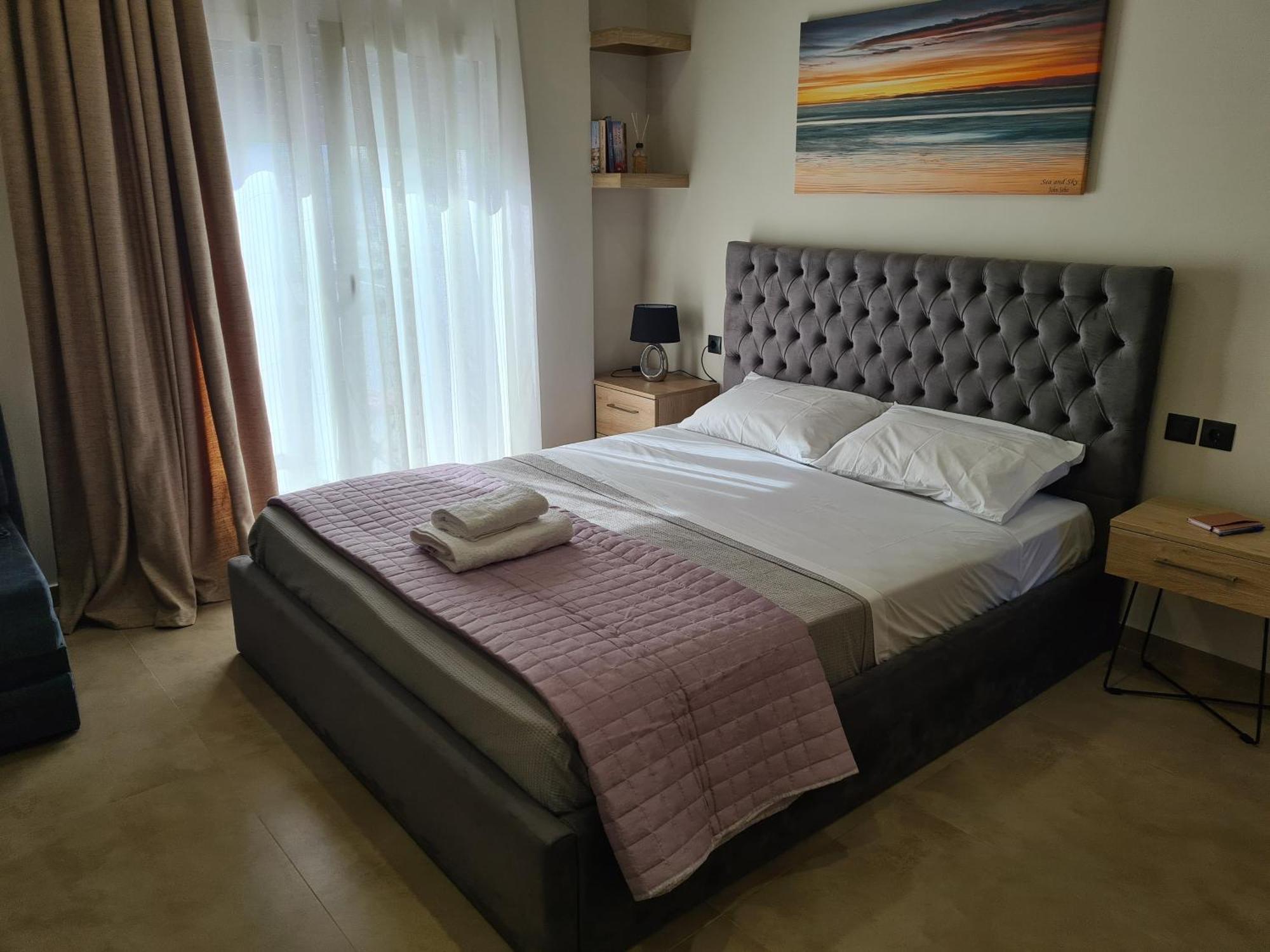 Fay's Luxury Loft Apartment Volos