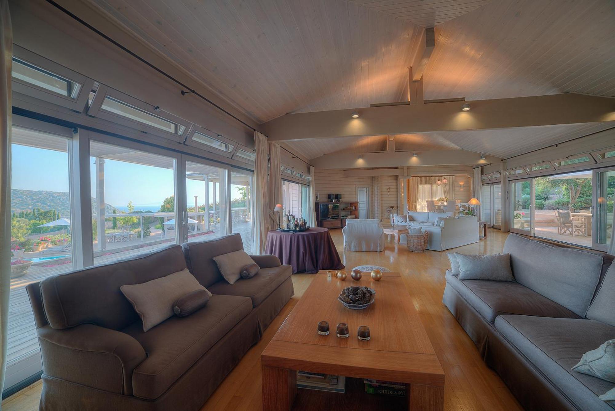 Lyciponon Villa *