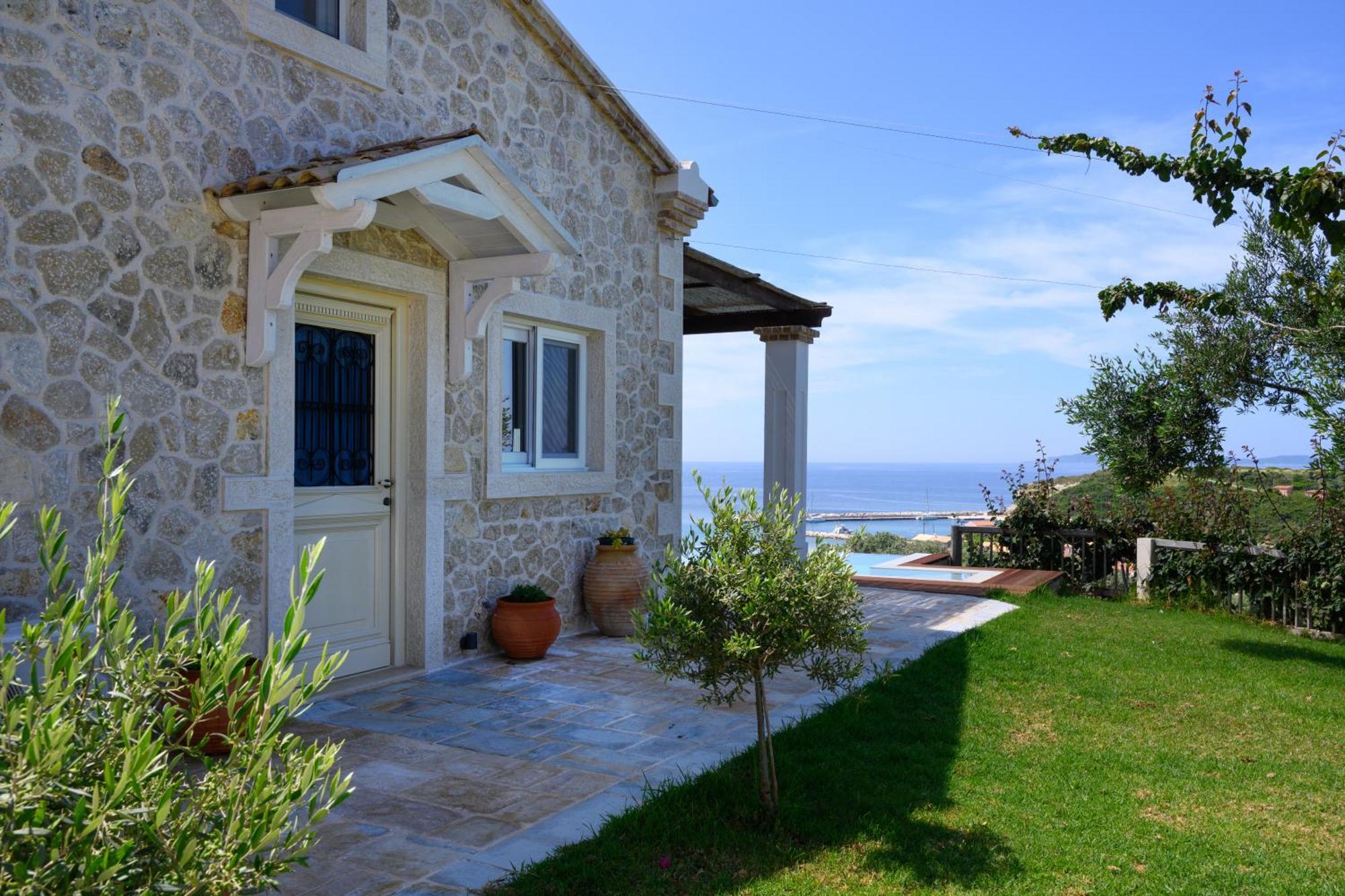 Bella Vista Ereikousa Aparthotel