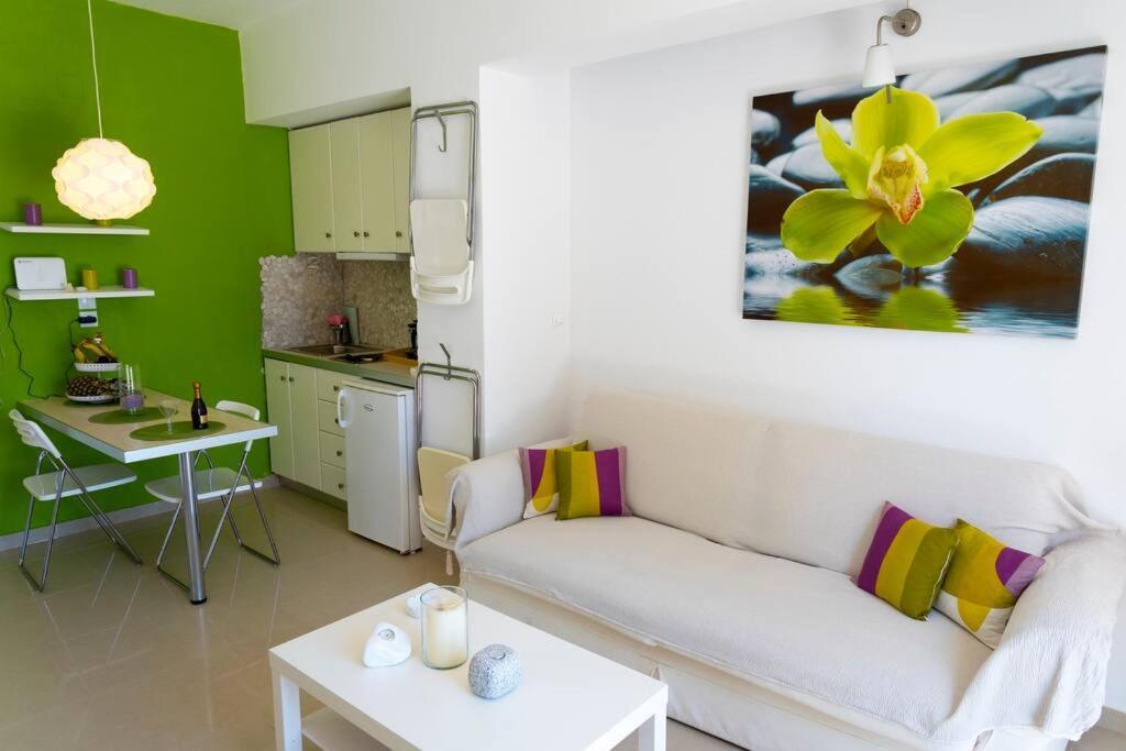 Uno Beachfront Apartment