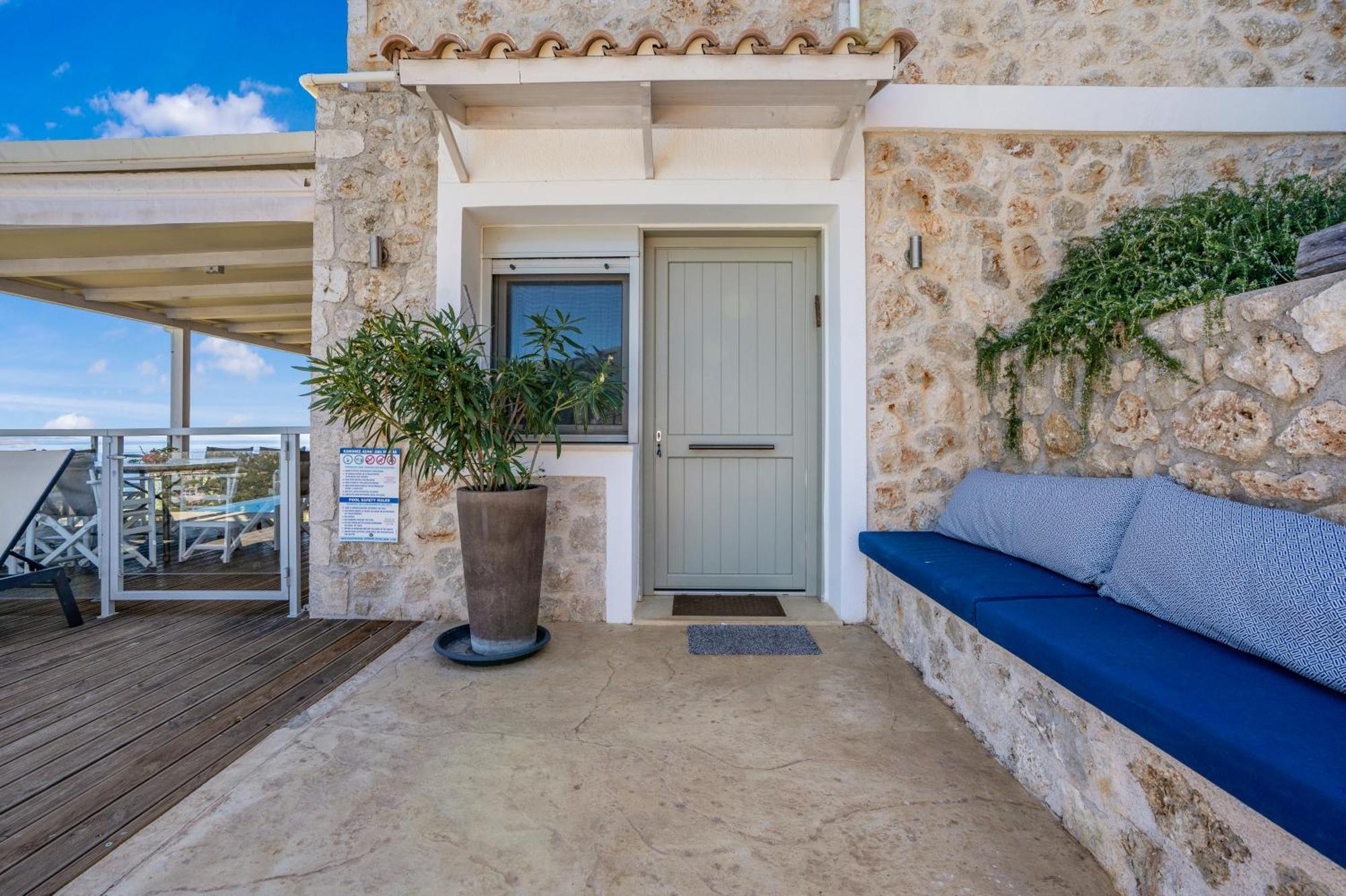 Alfresco Villa *