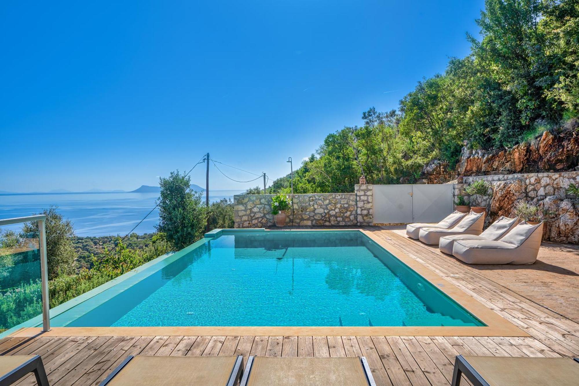 Alfresco Villa *