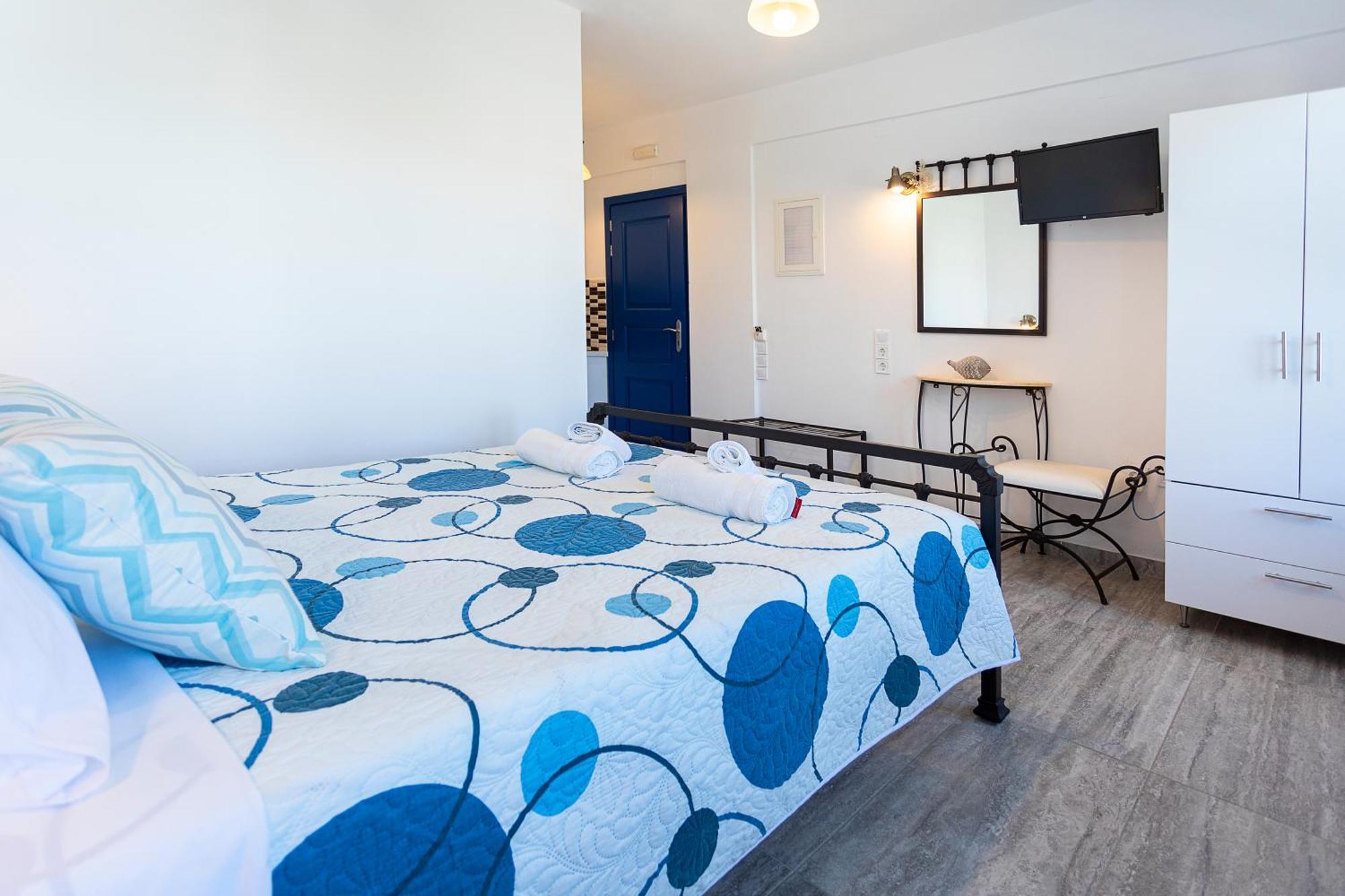 Almiriki Serifos Guest house 3*