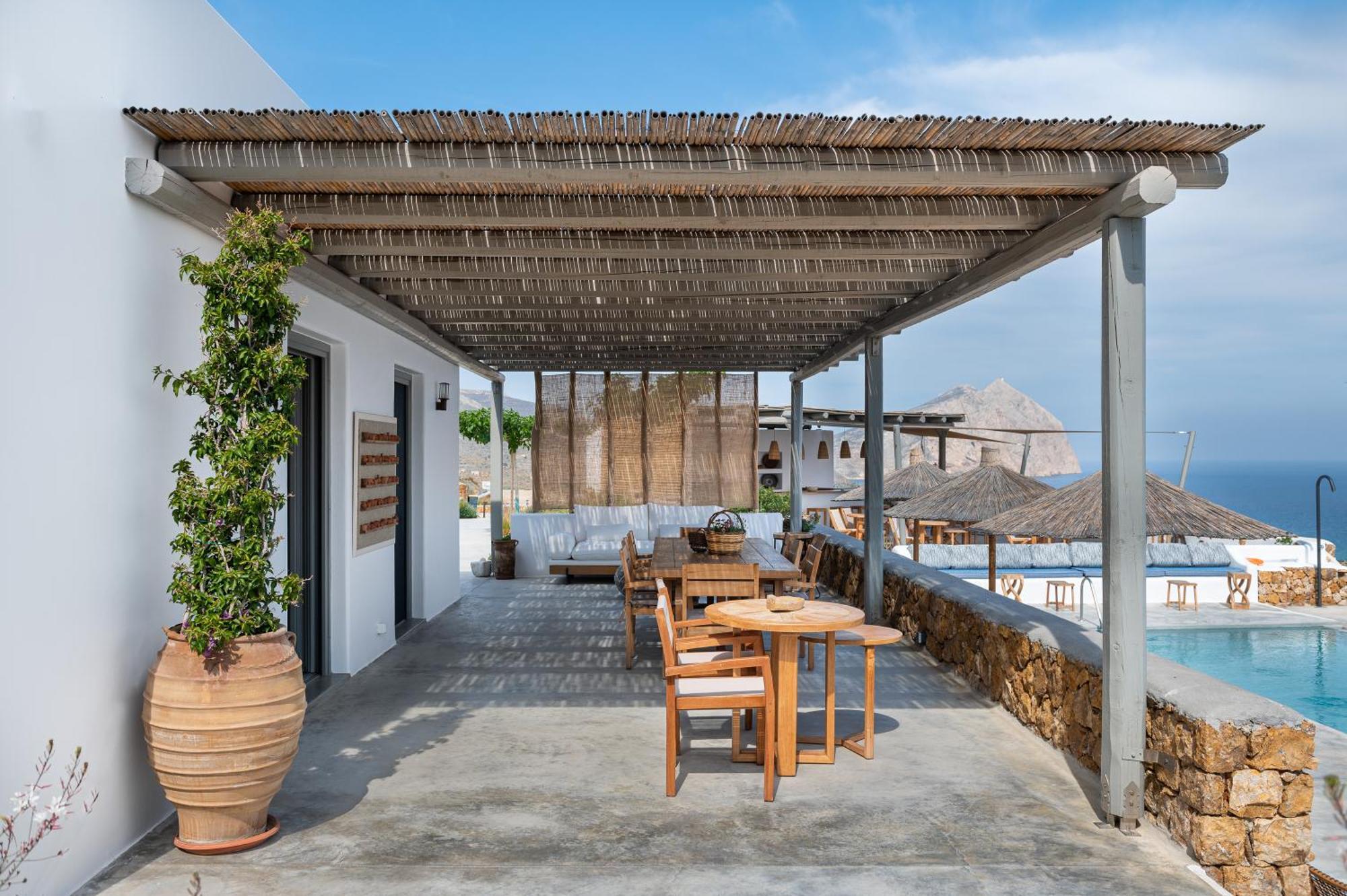 Ypseli Anafi's Hive Hotel